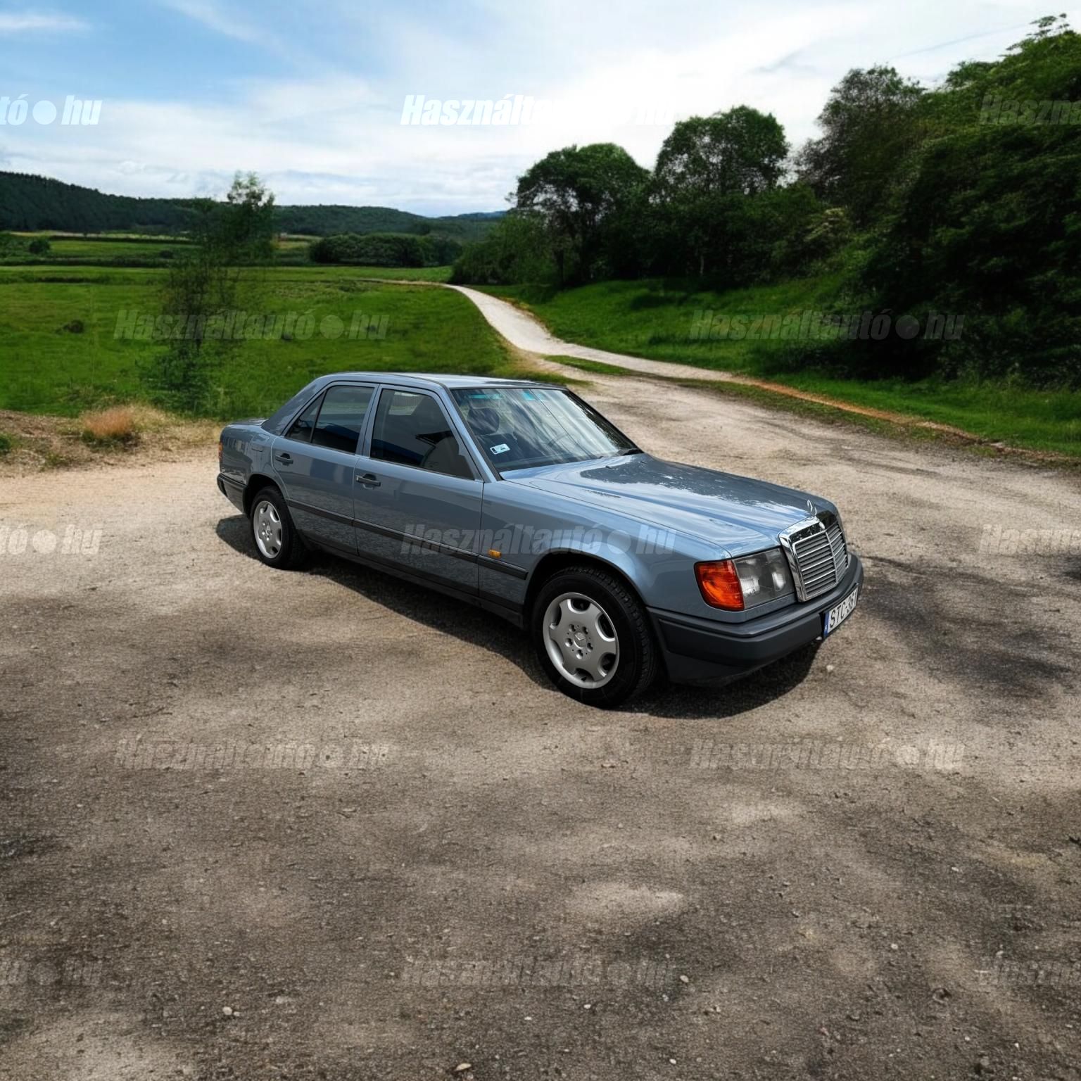 MERCEDES-BENZ E-OSZTÁLY 1986/12 - 1