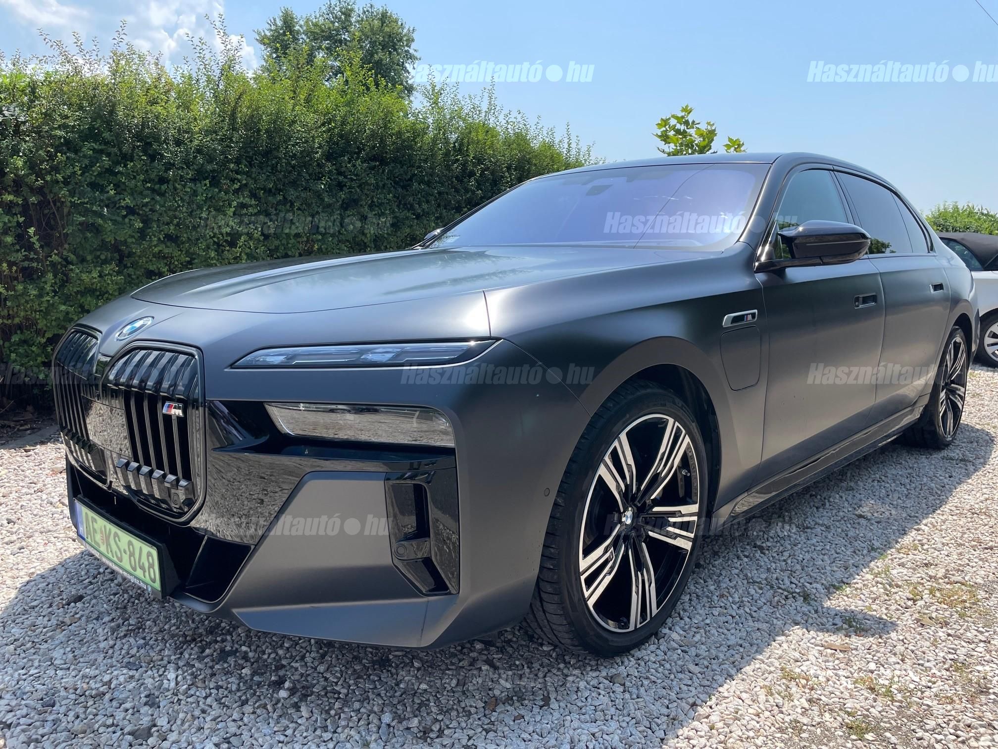 BMW 760 2024/2 - 1