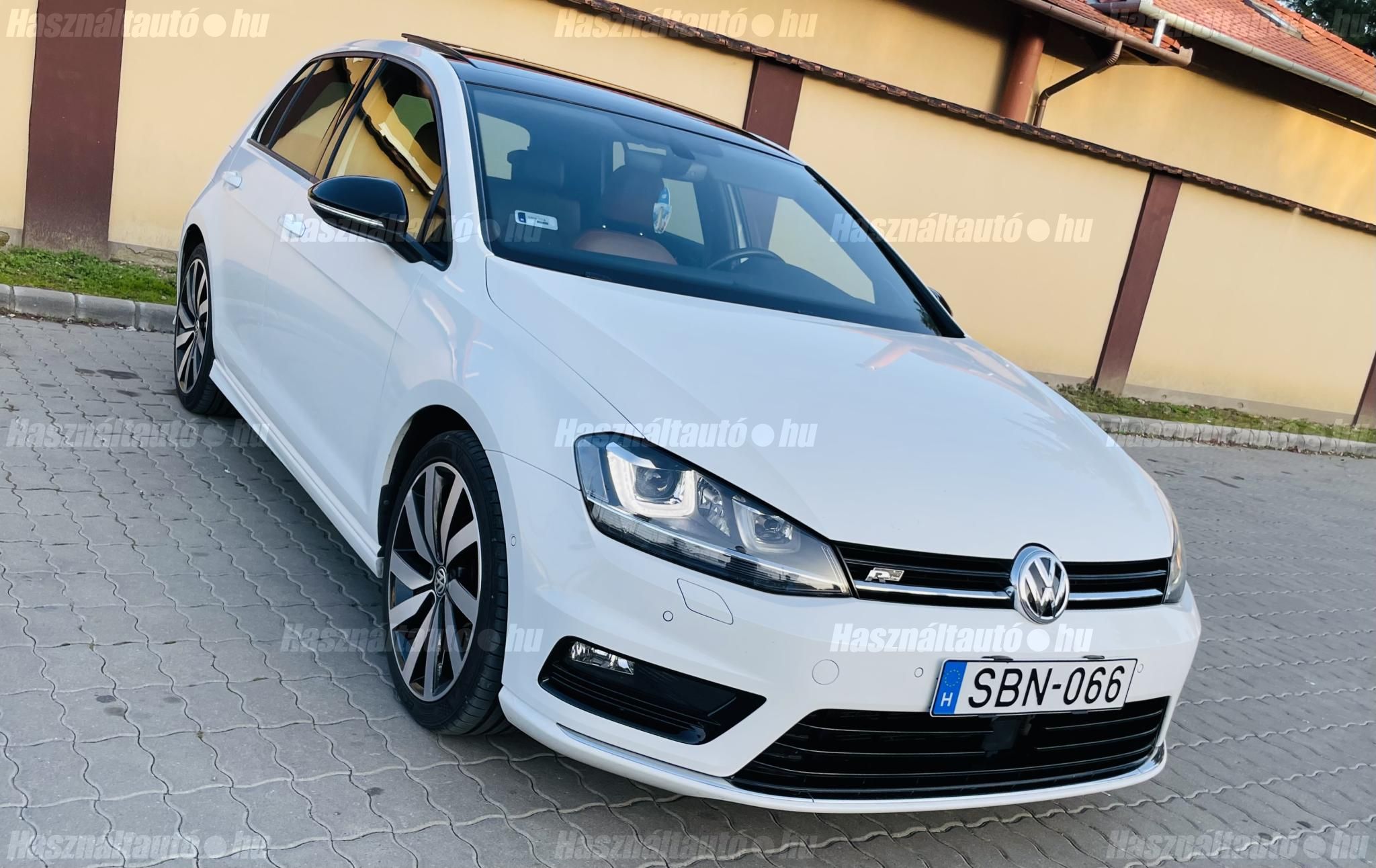 Eladó VOLKSWAGEN GOLF VII Ferdehátú (2016)