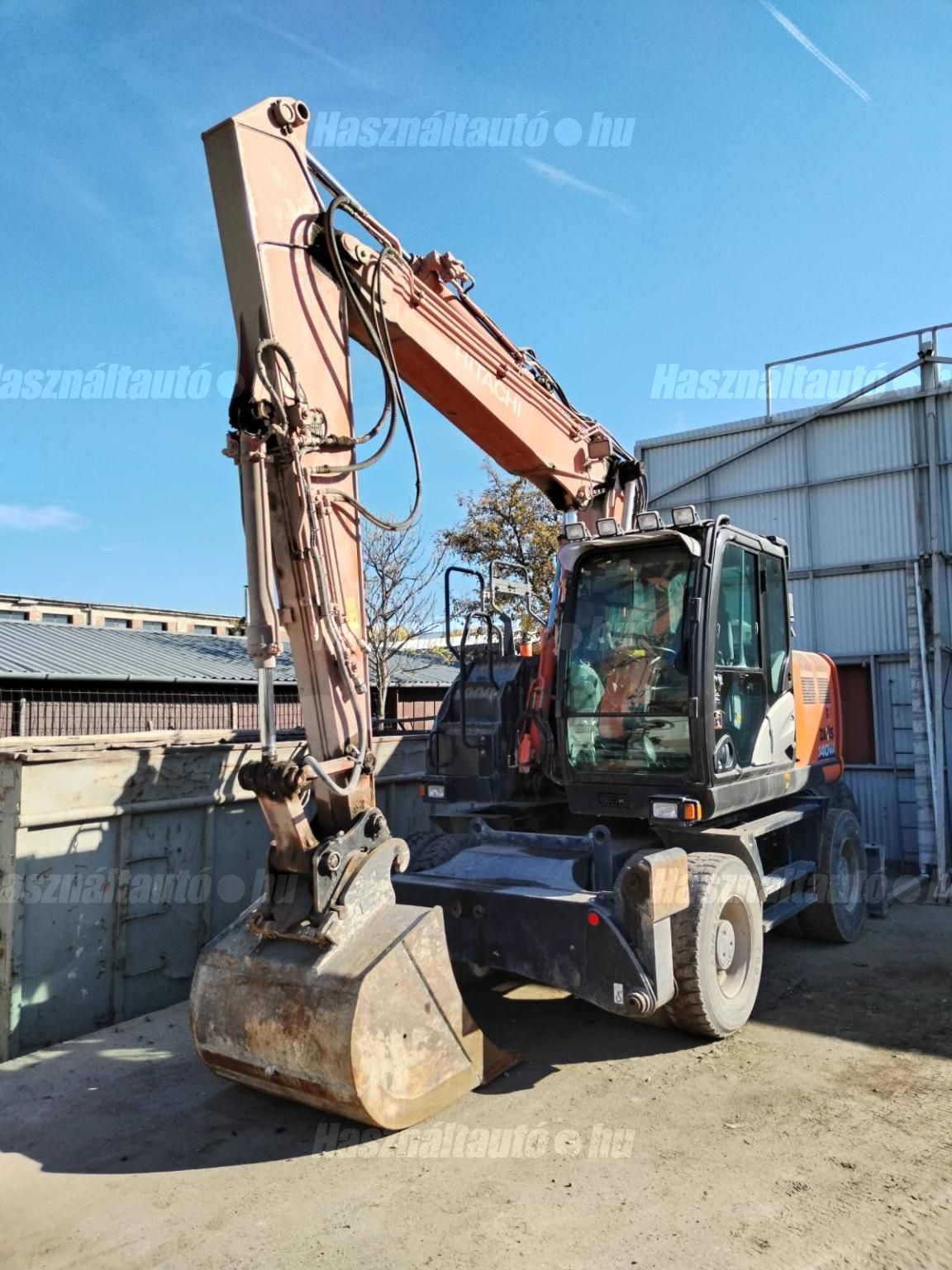 HITACHI 2020/1 - 1
