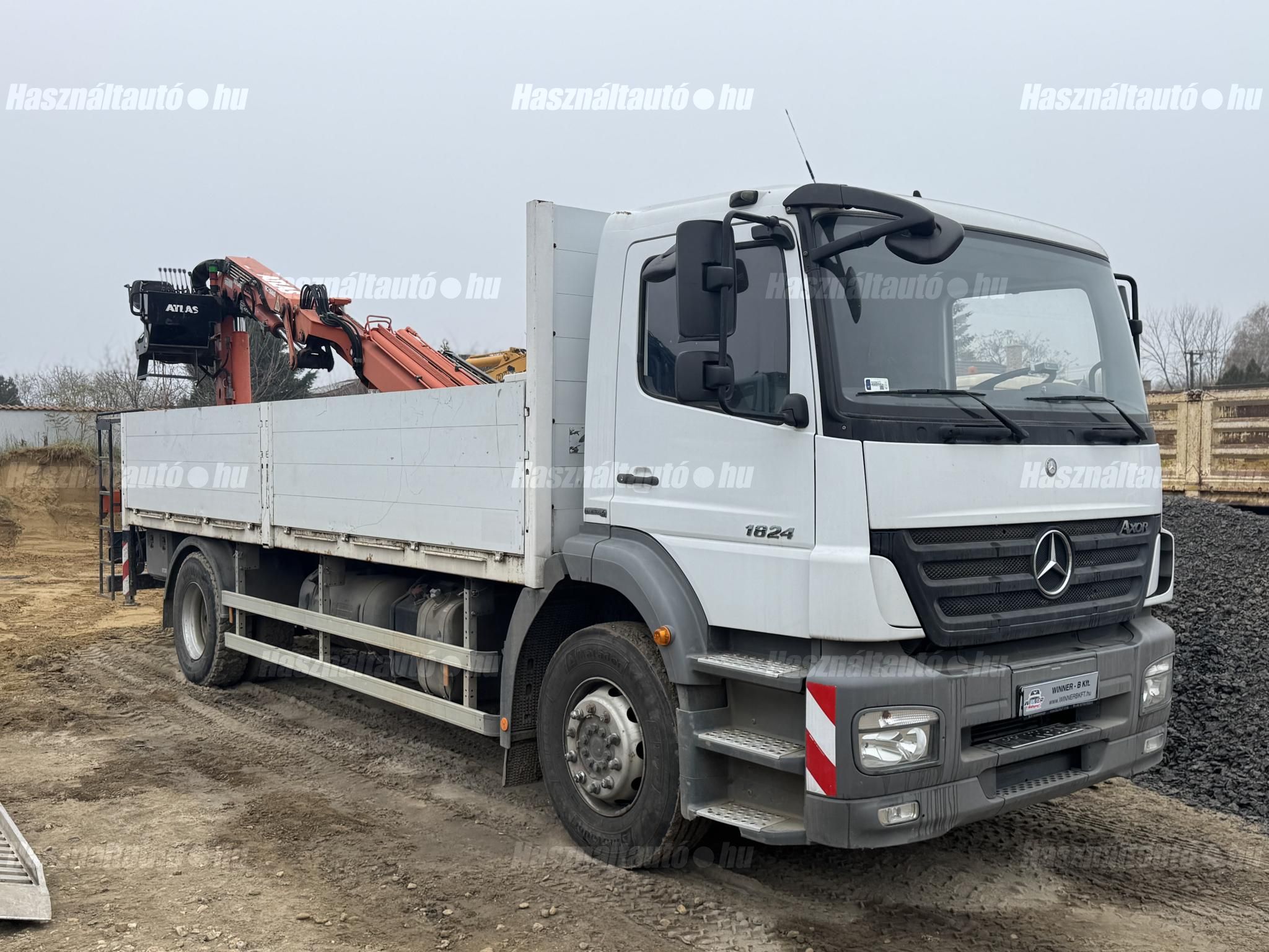 MERCEDES-BENZ 2011/2 - 1