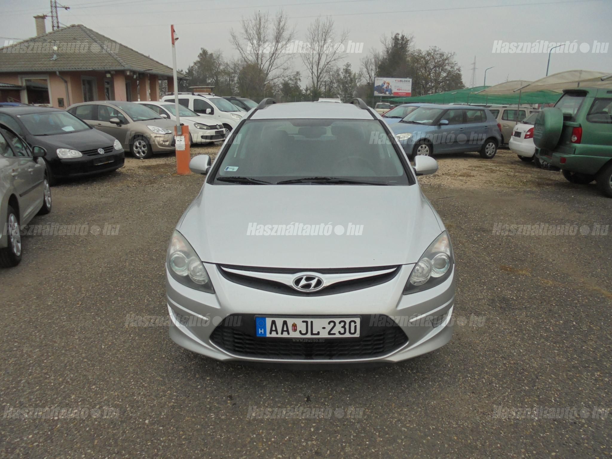 HYUNDAI I30 2012/8 - 1