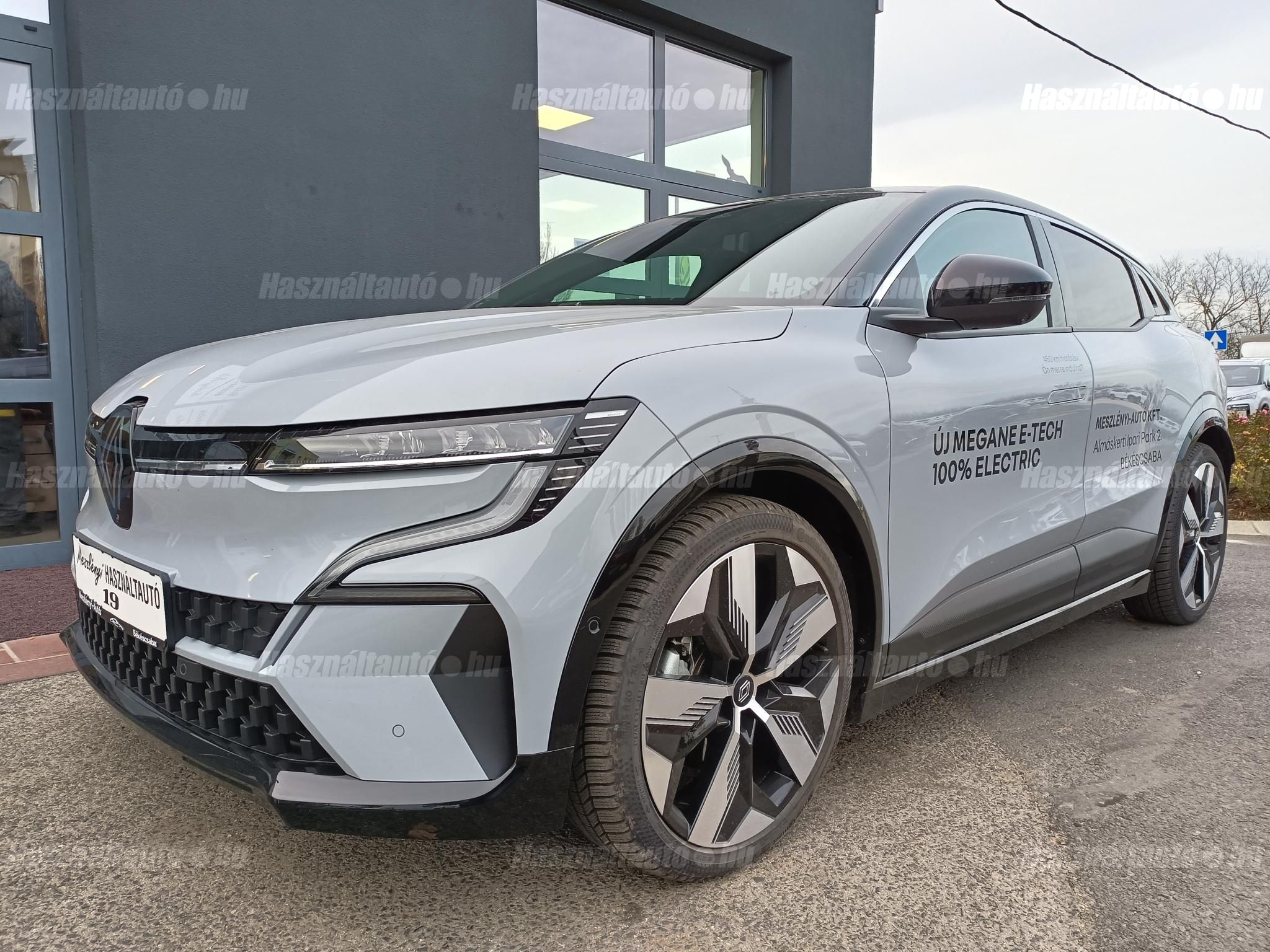 RENAULT MEGANE 2023/4 - 1