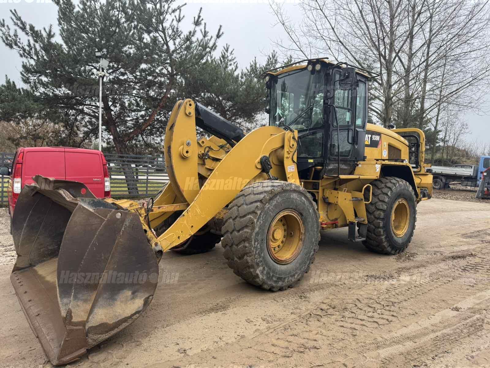 CATERPILLAR 2016 - 1
