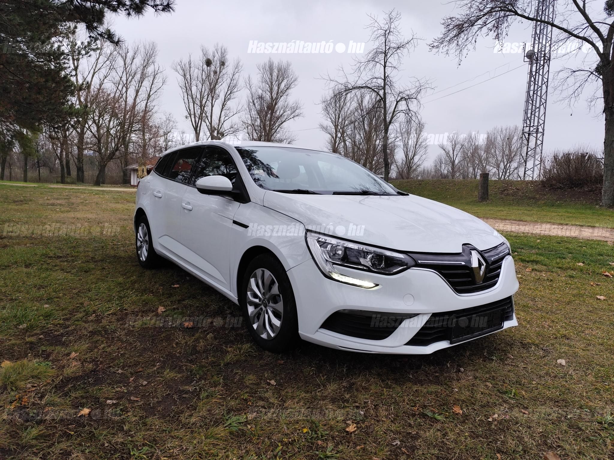 RENAULT MEGANE 2018/4 - 1