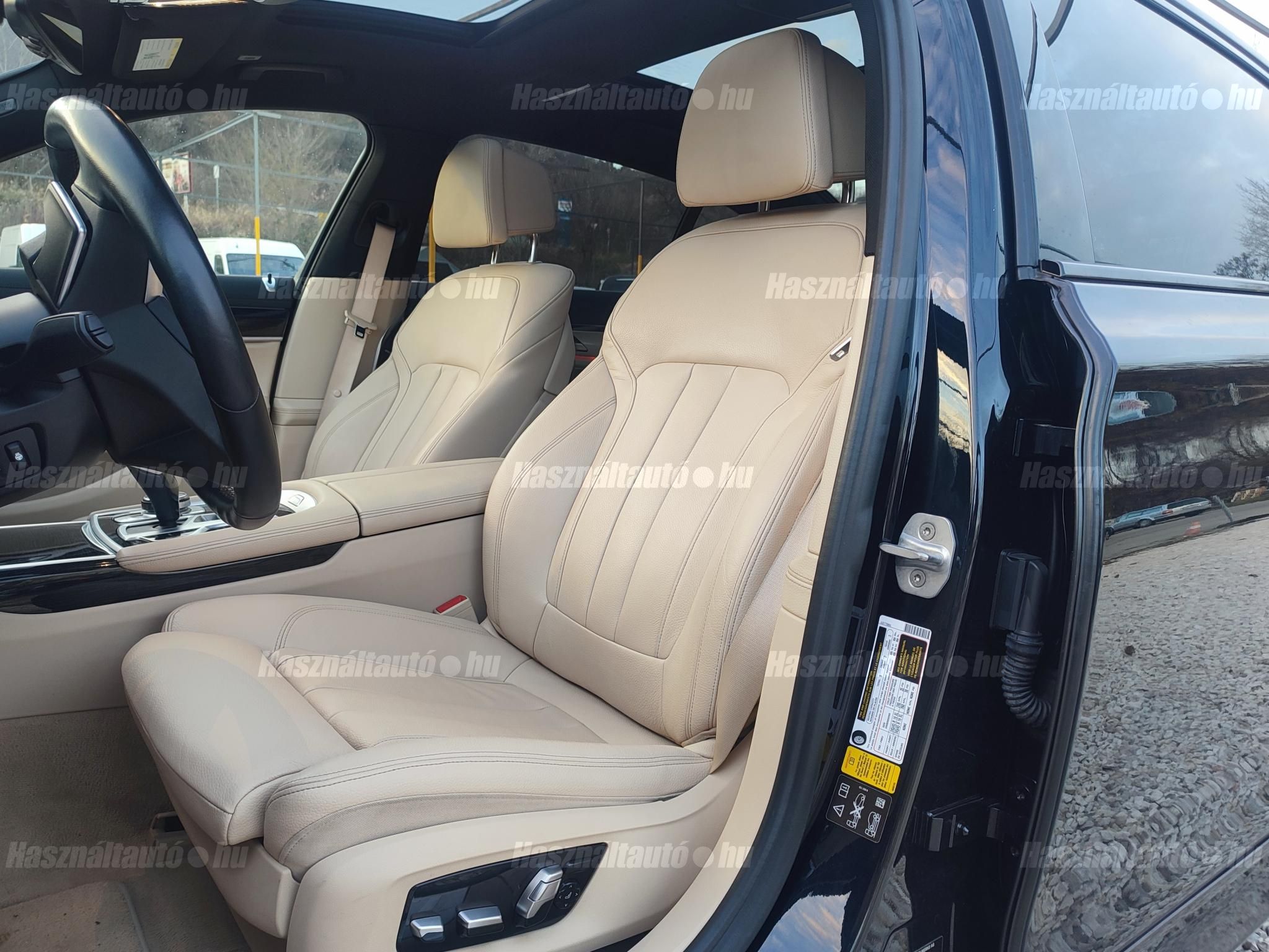 BMW 750 2018/12 - 1