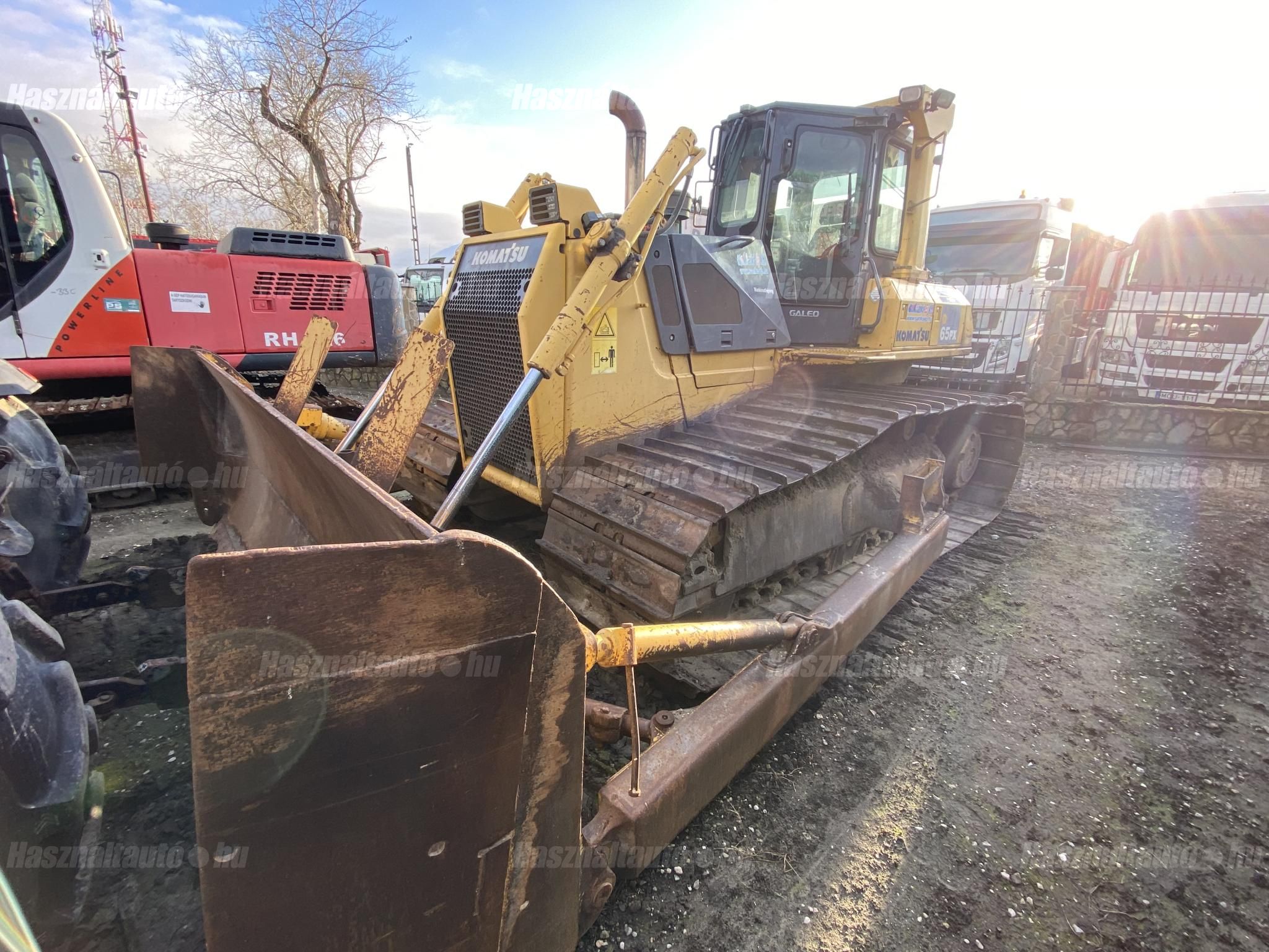 KOMATSU 2004 - 1