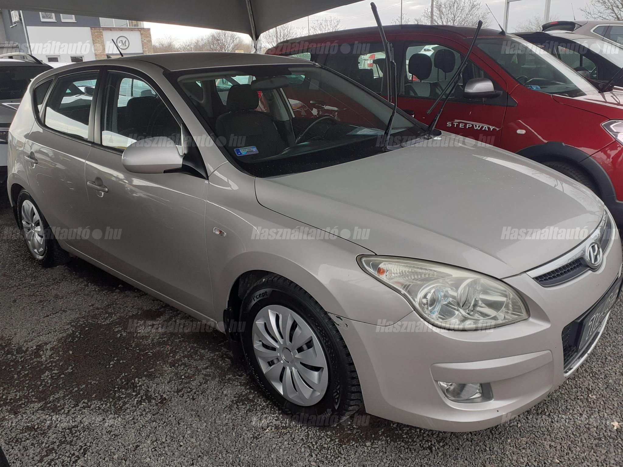 HYUNDAI I30 2009/5 - 1