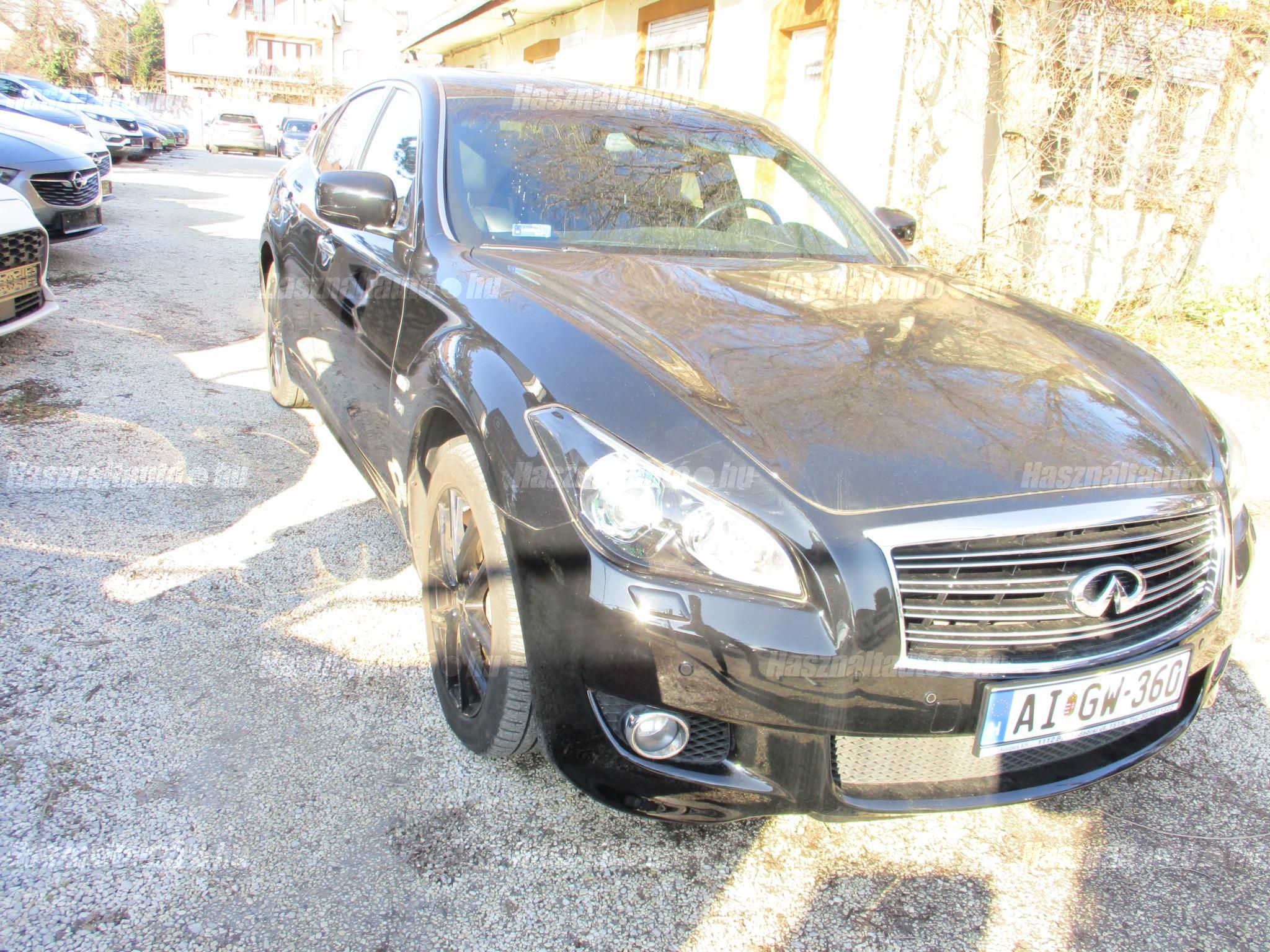 INFINITI Q70 2014/11 - 1
