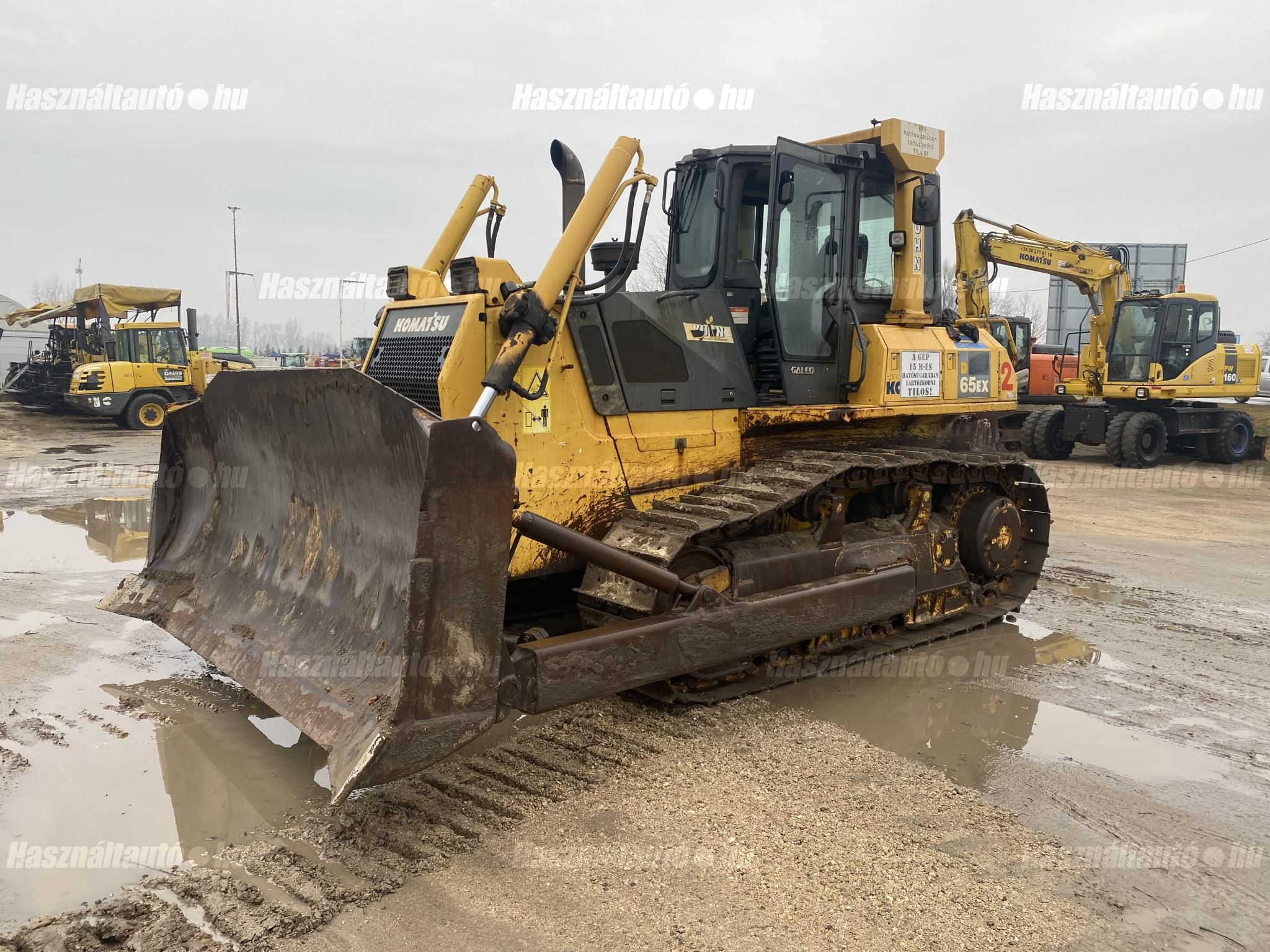KOMATSU 2003 - 1
