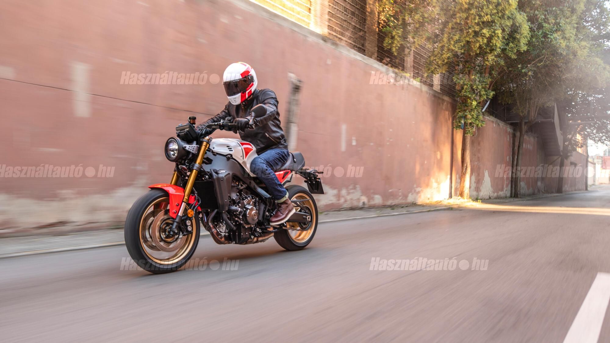 YAMAHA XSR 900 2025 - 1