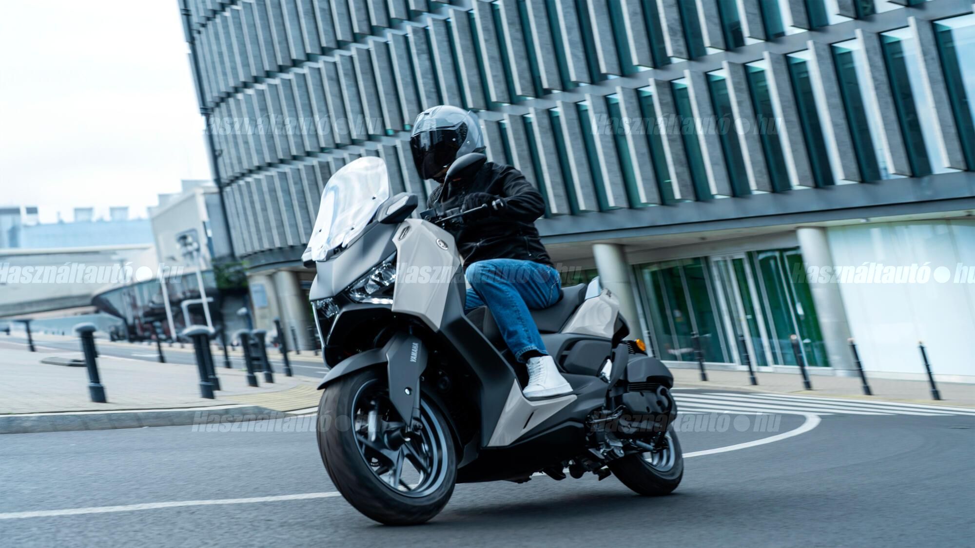 YAMAHA X-MAX 125 2025 - 1