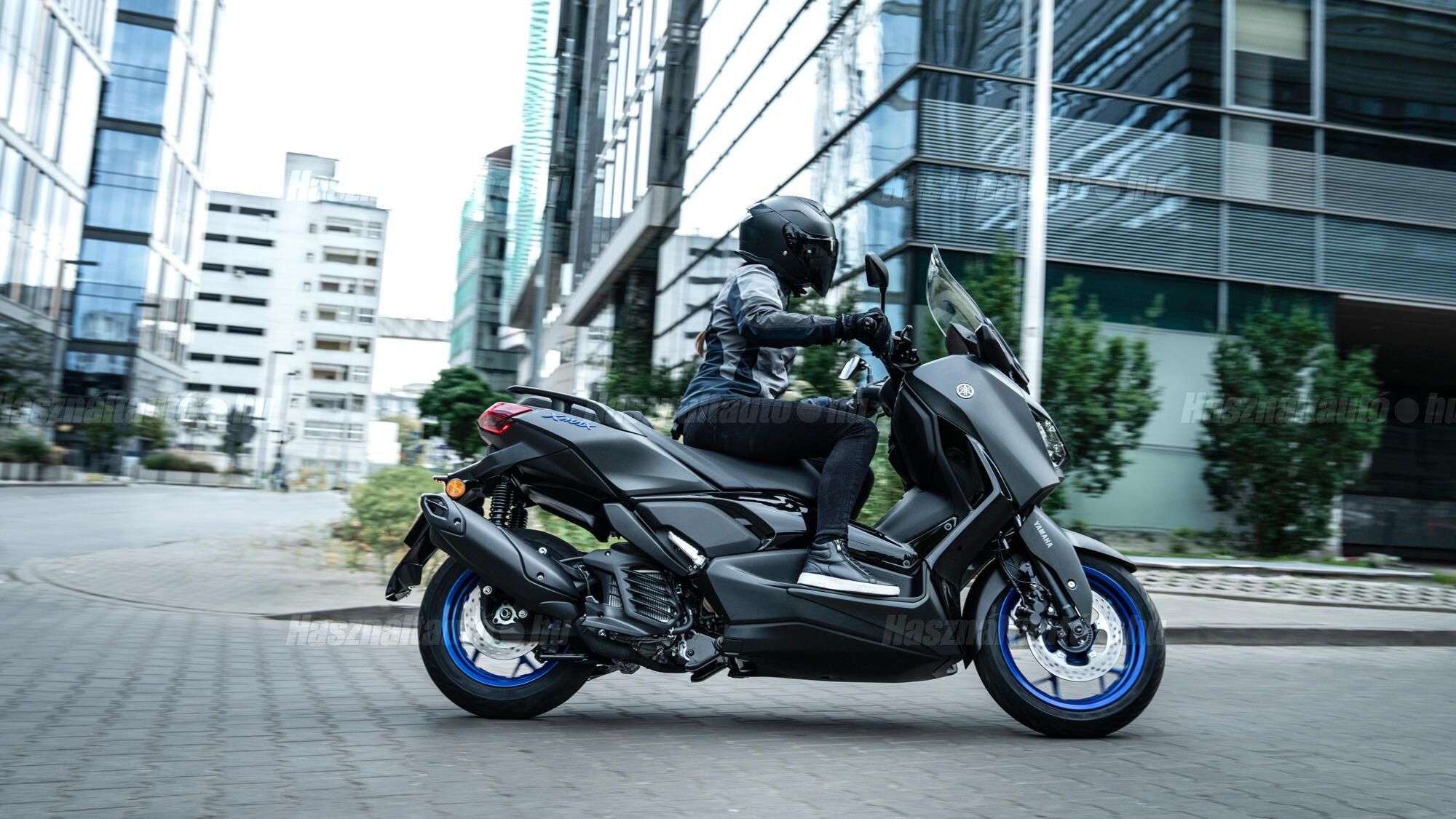 YAMAHA X-MAX 125 2025 - 1