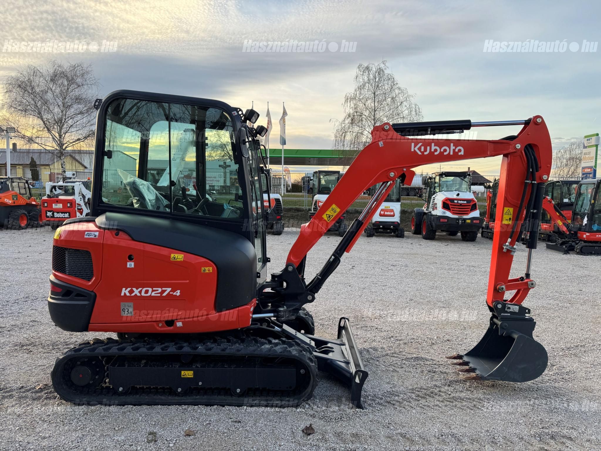 KUBOTA 2024 - 1