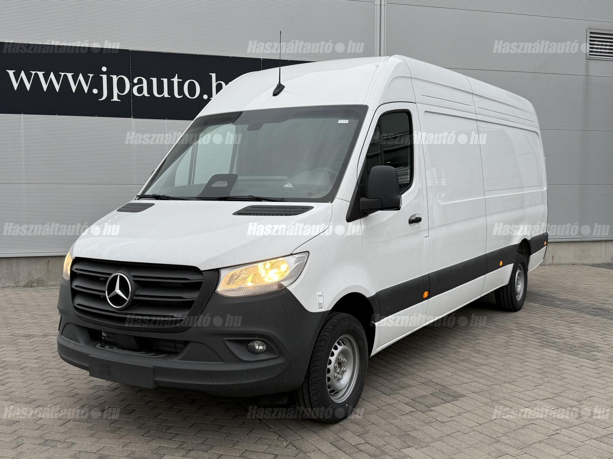 MERCEDES-BENZ SPRINTER 2025 - 1