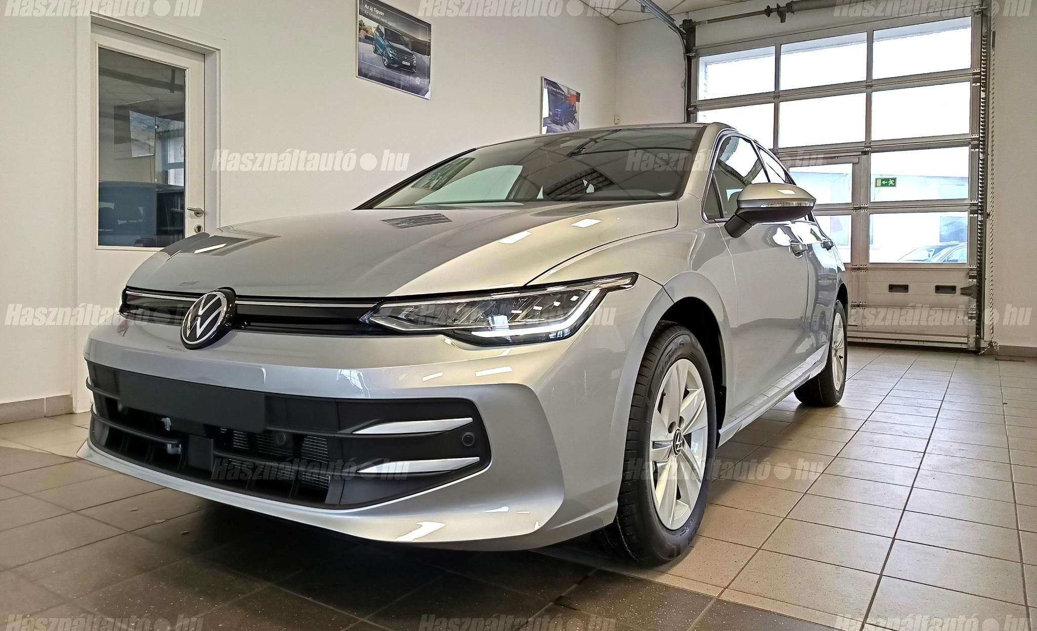 VOLKSWAGEN GOLF VIII 2025 - 1