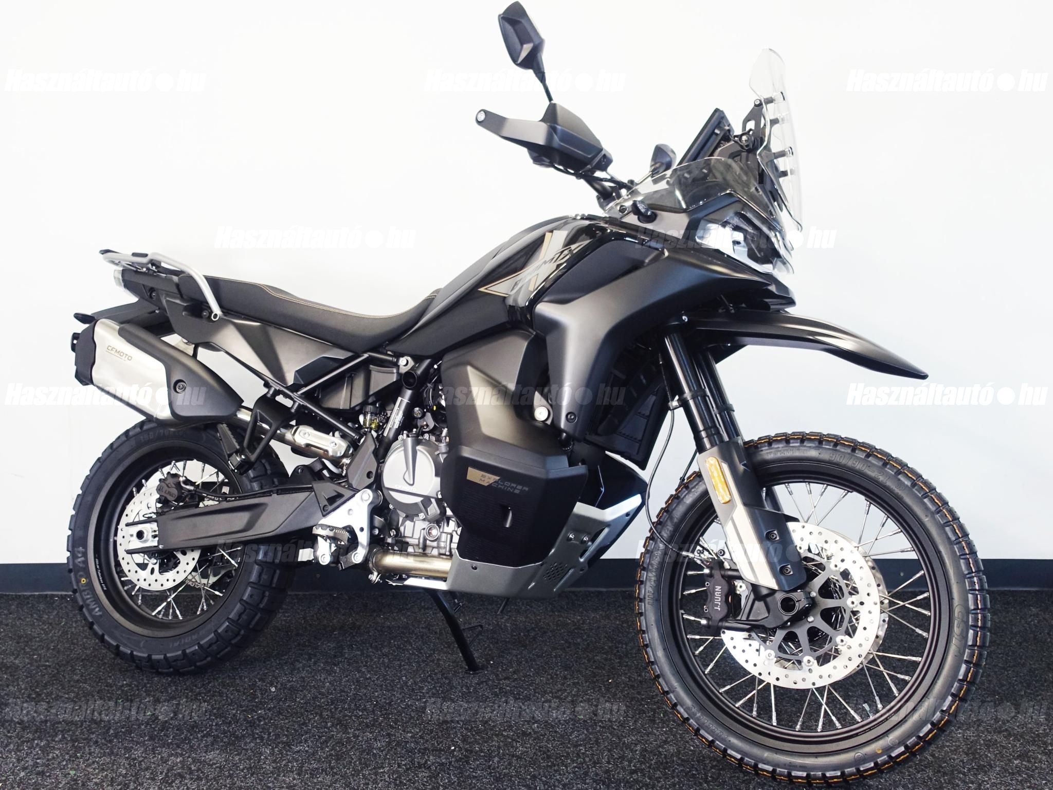 CFMOTO 800 MT X