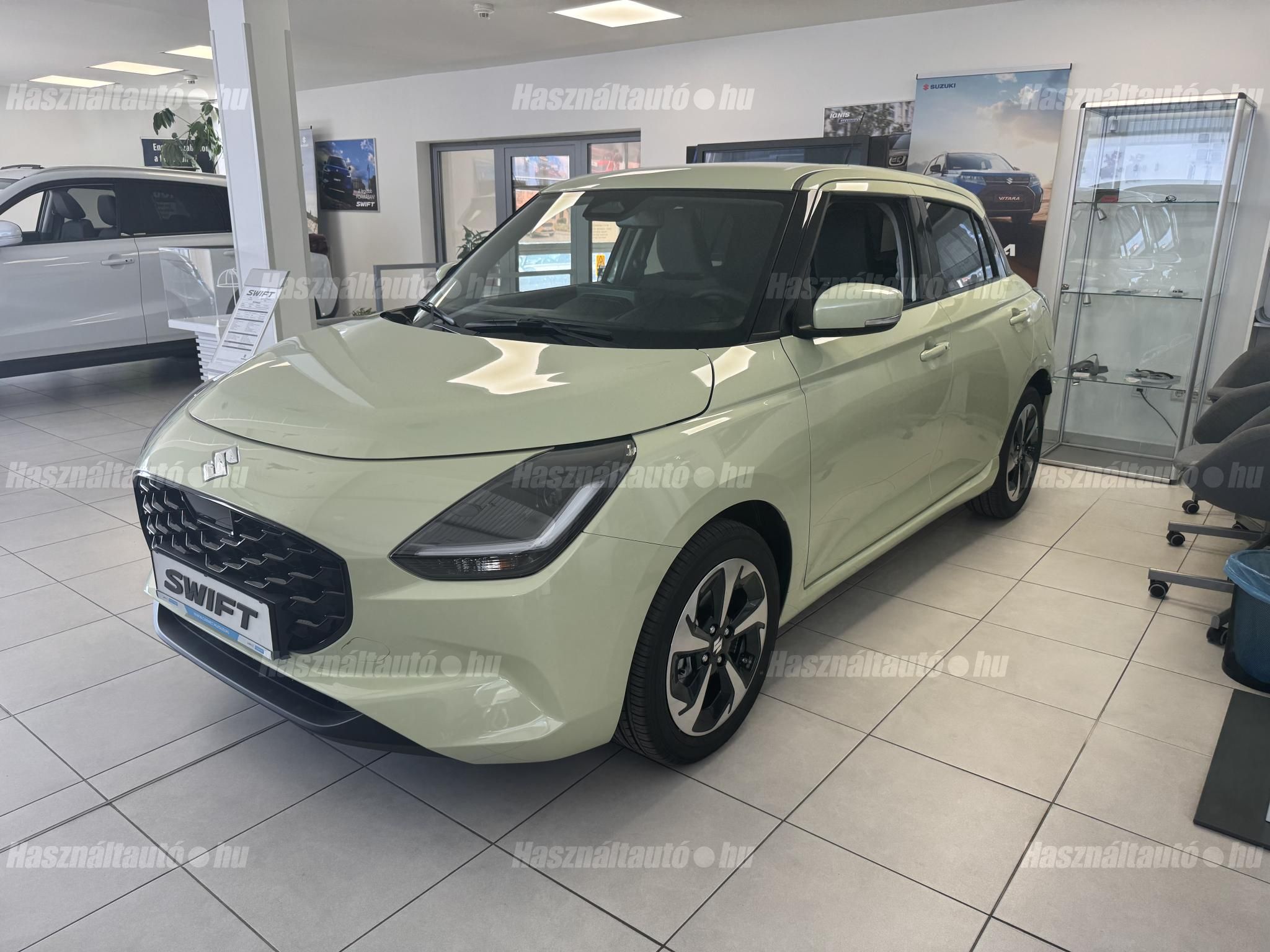 SUZUKI SWIFT 2025/2 - 1