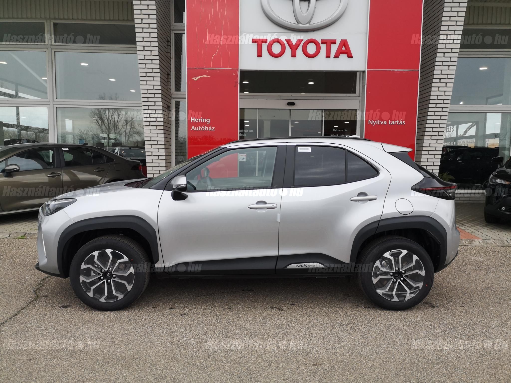 TOYOTA YARIS CROSS 2025 - 1