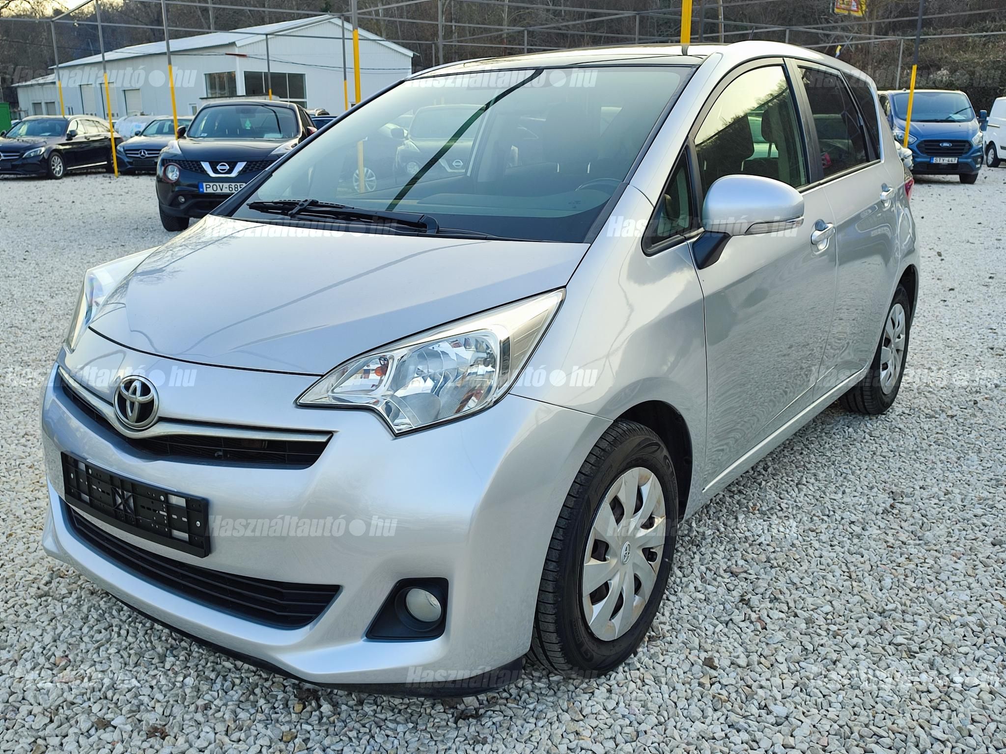 TOYOTA VERSO-S 2013/6 - 1