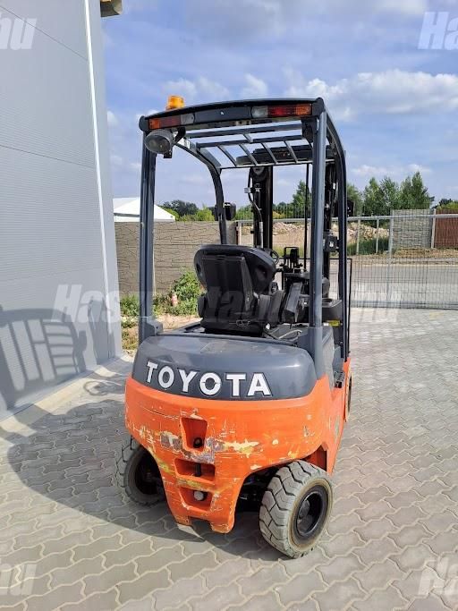 TOYOTA 2015 - 1