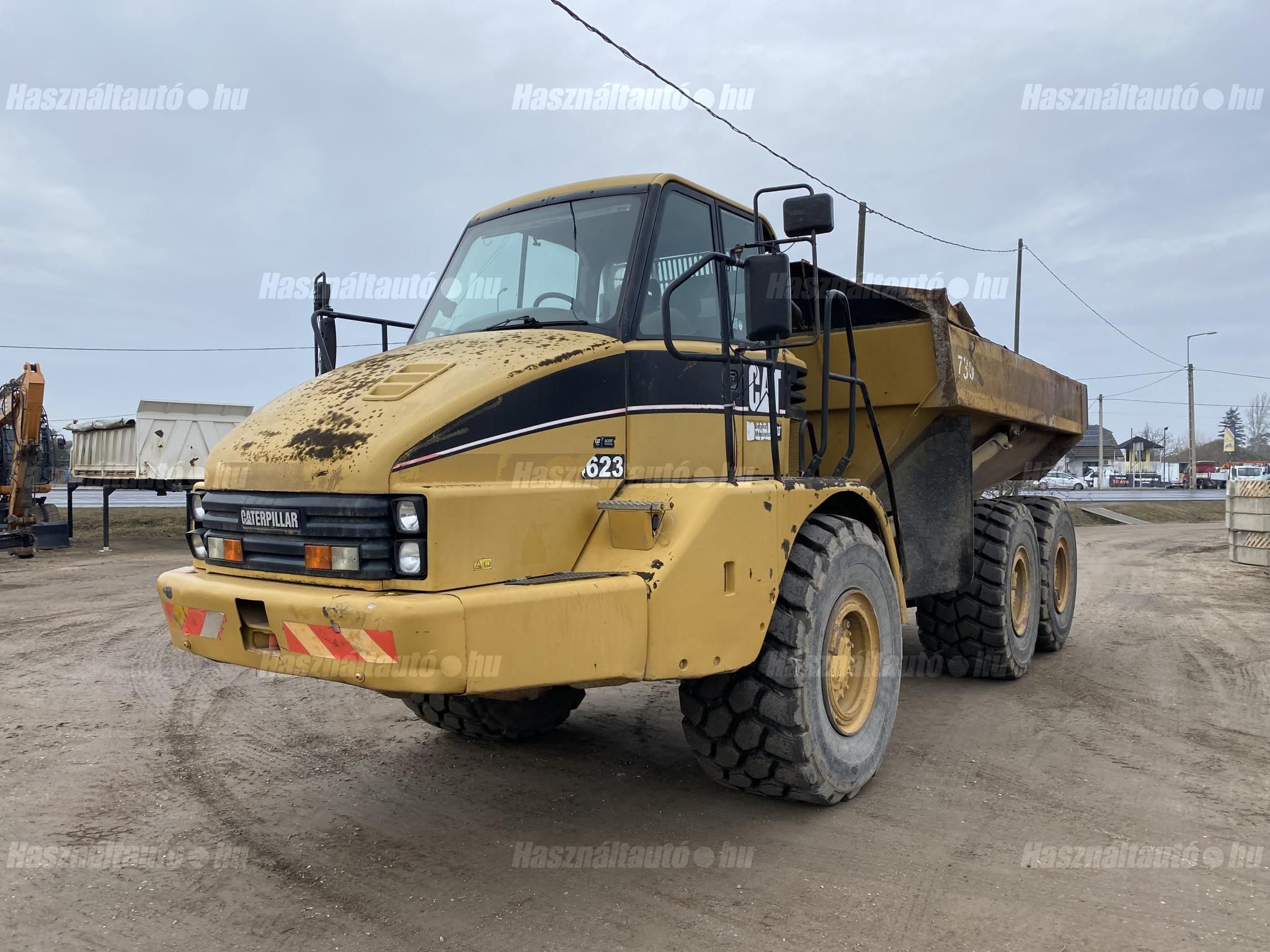 CATERPILLAR 2005 - 1