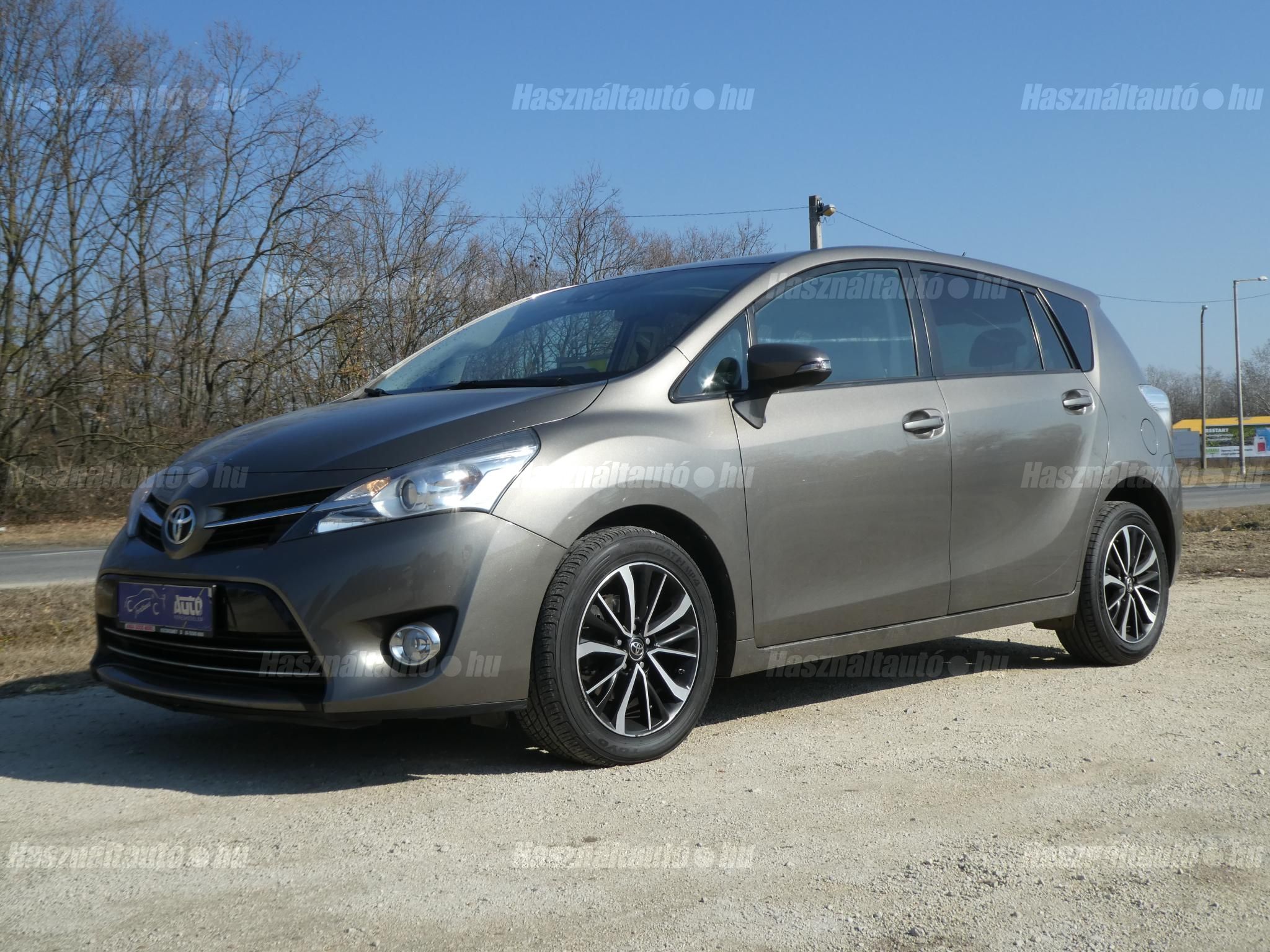 TOYOTA VERSO 2017/2 - 1