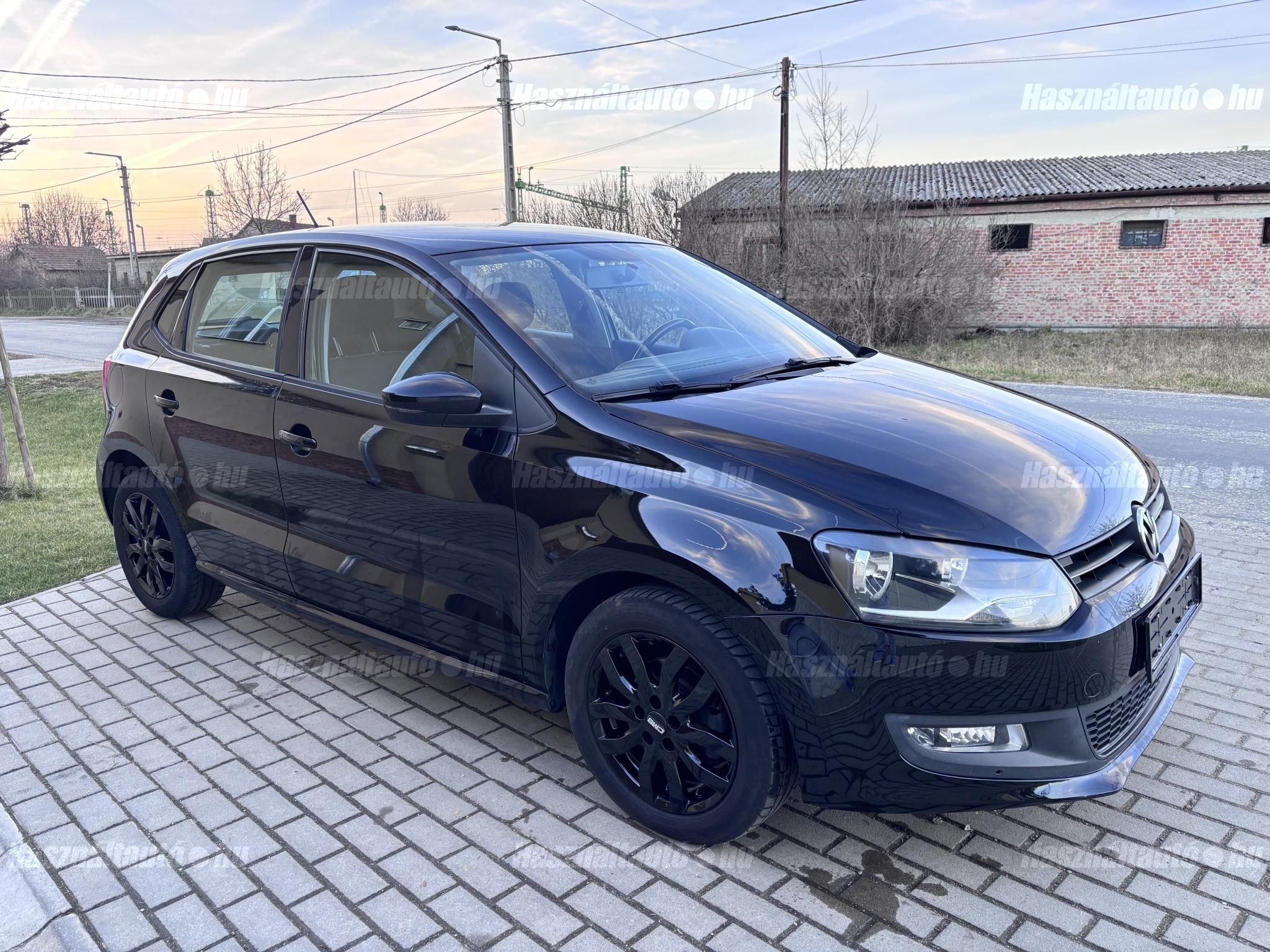 VOLKSWAGEN POLO V 2011 - 1