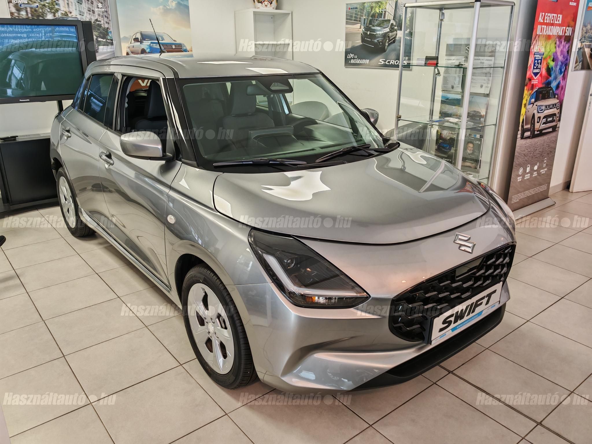 SUZUKI SWIFT 2025 - 1