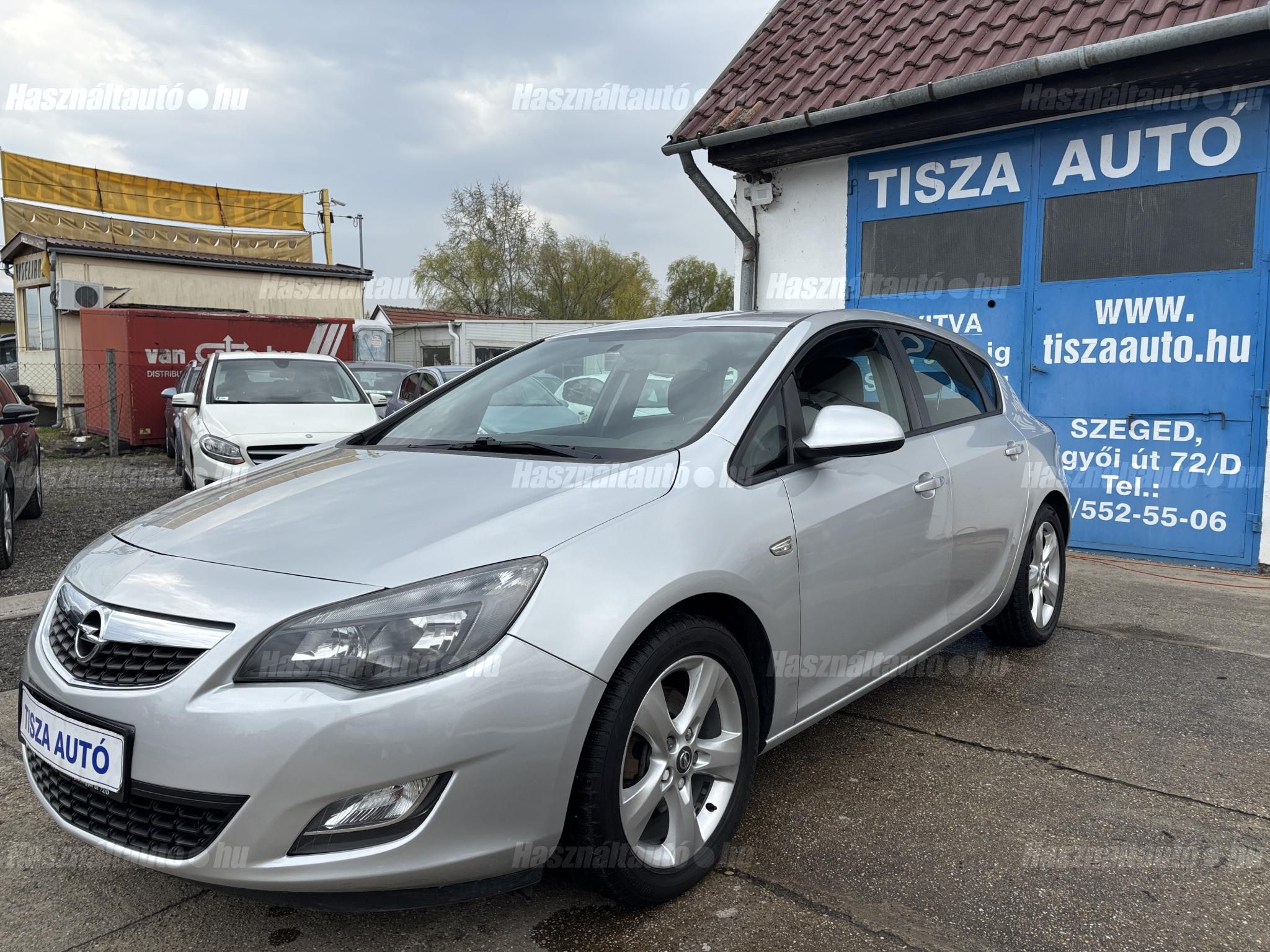 OPEL ASTRA J 2012/5 - 1