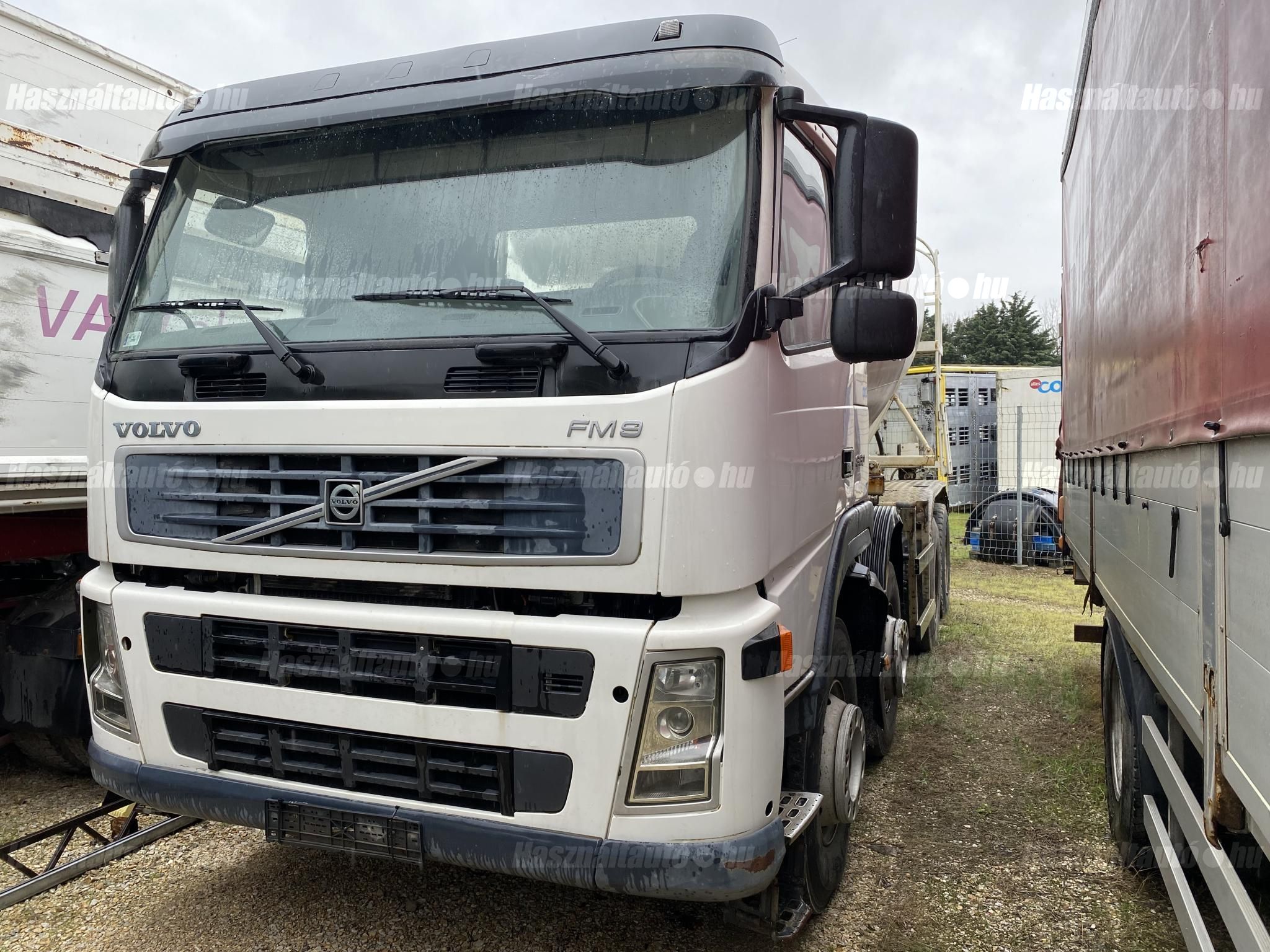 VOLVO 2005 - 1