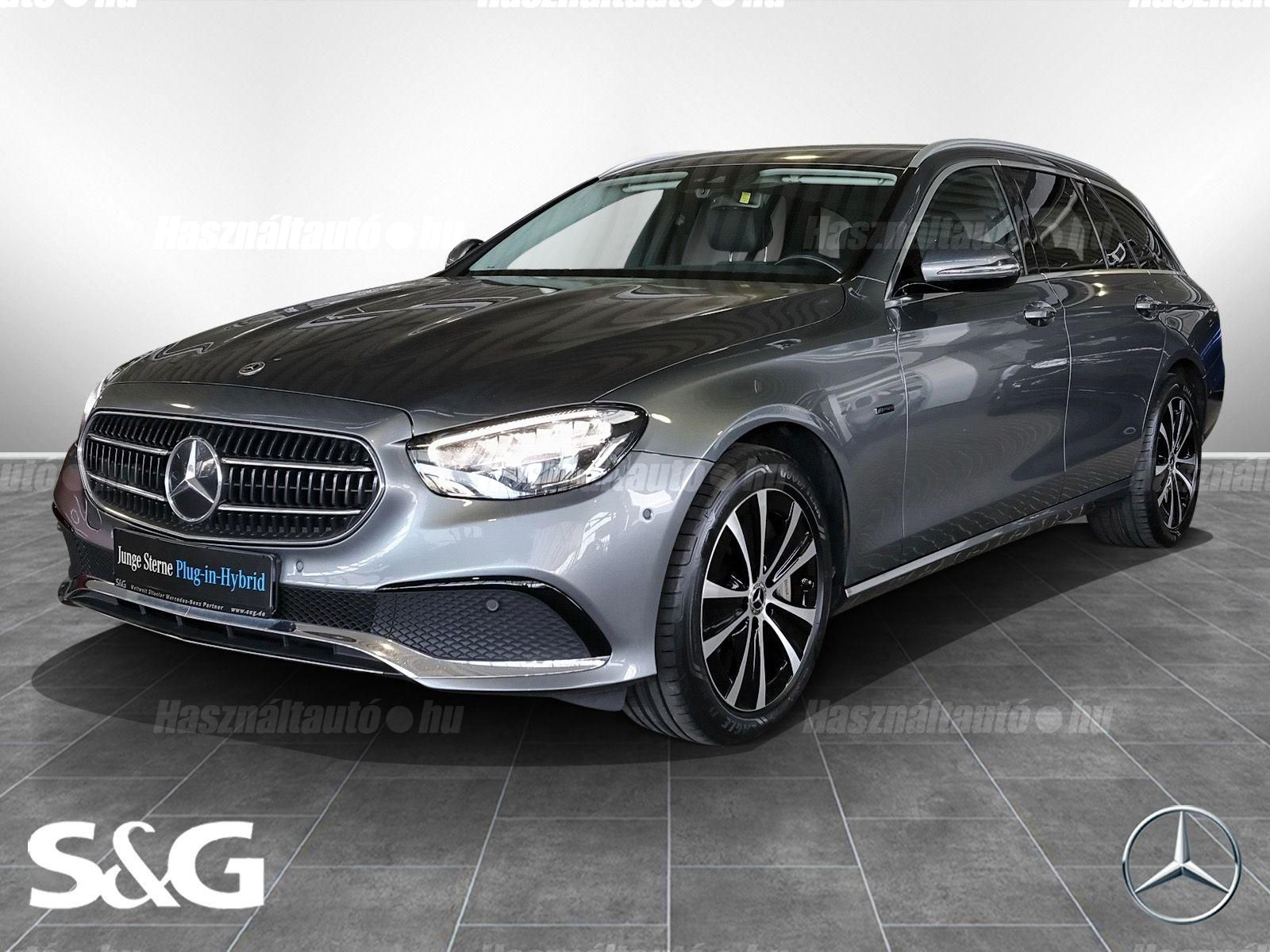 MERCEDES-BENZ E 300 2021/10 - 1