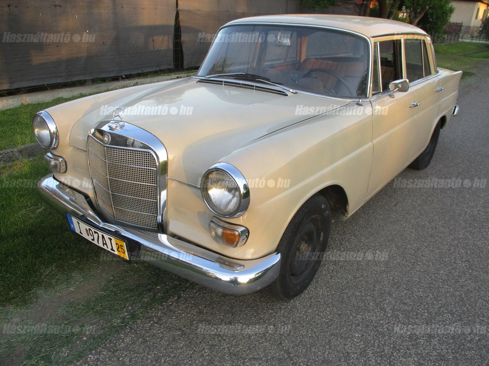 MERCEDES-BENZ W 110 1967/5 - 1