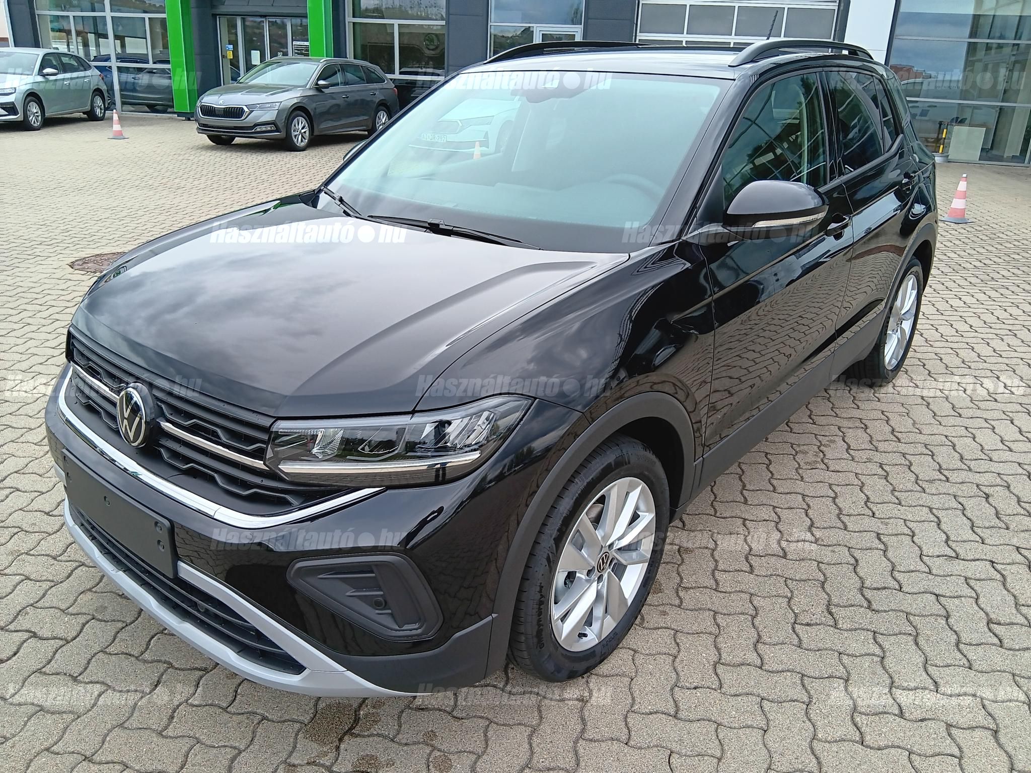 VOLKSWAGEN T-CROSS 2025 - 1