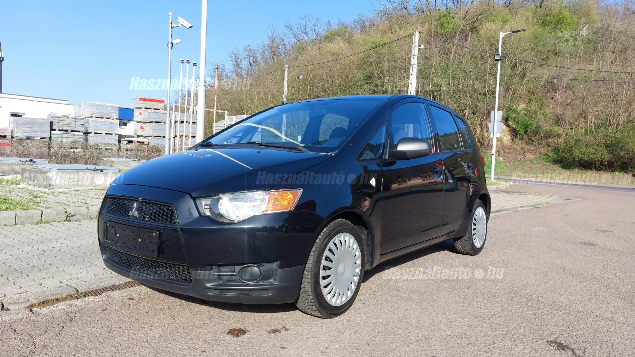 MITSUBISHI COLT 2010/8 - 1