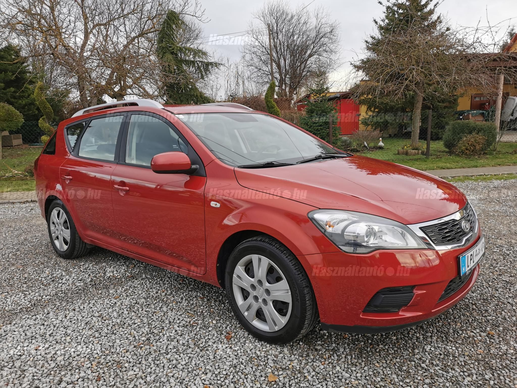 KIA CEE'D 2011/2 - 1