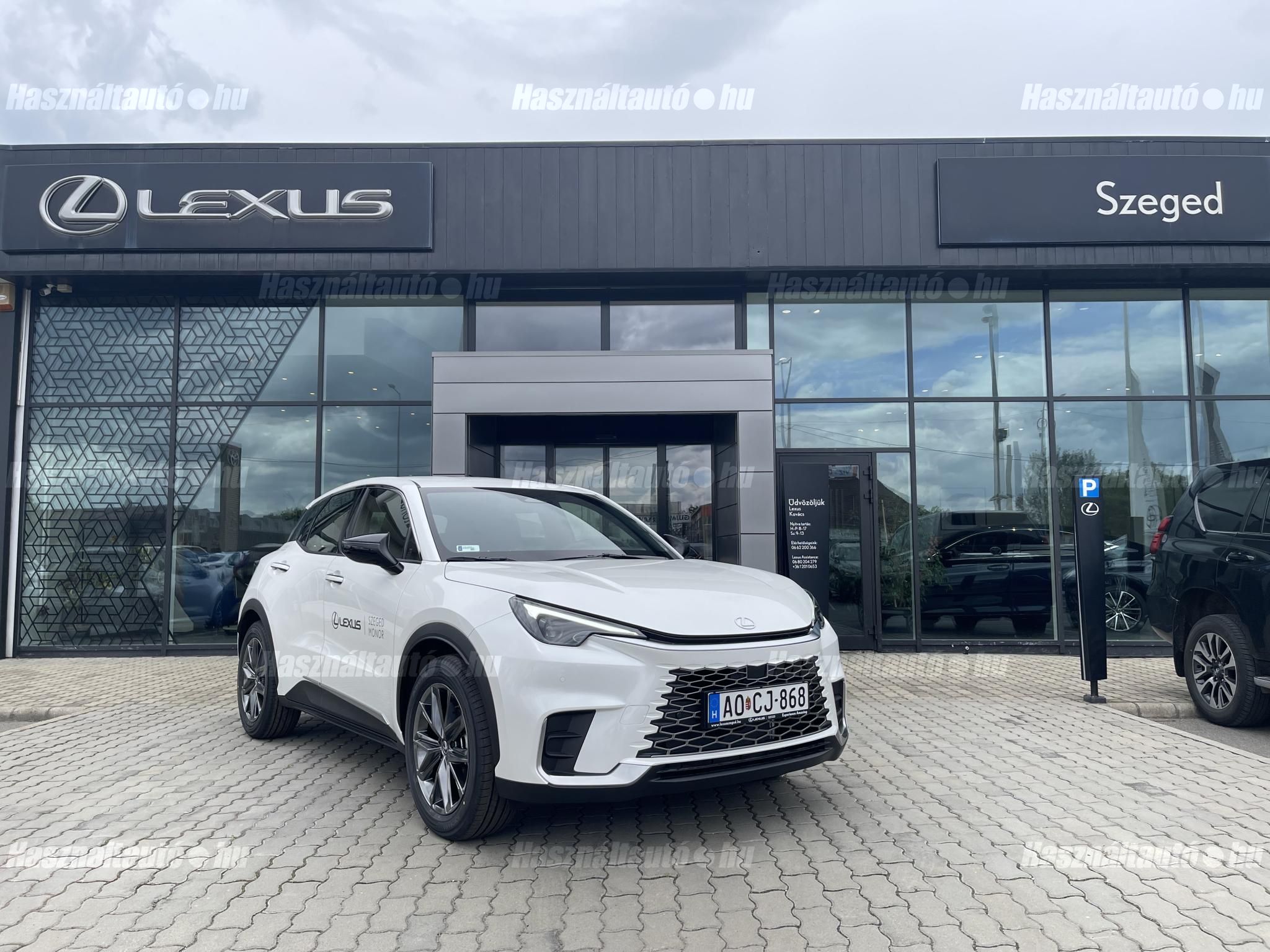 LEXUS LBX 2025/2 - 1