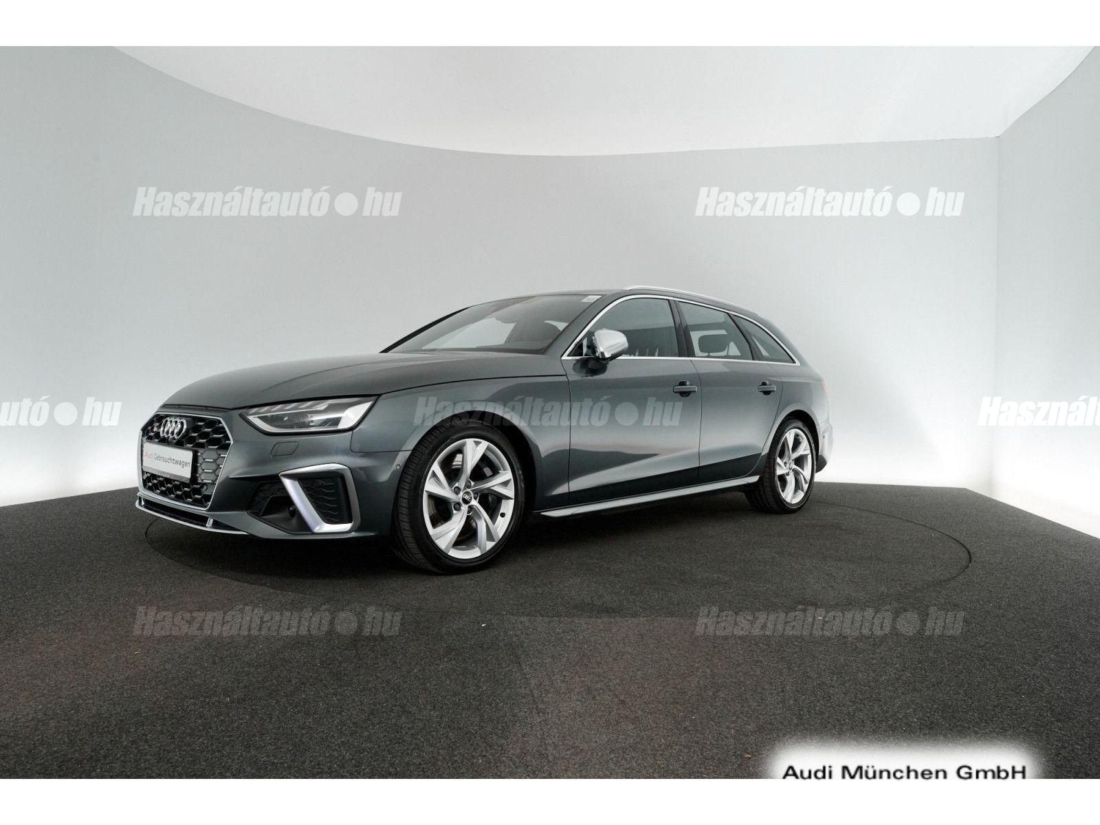 AUDI S4 2022/3 - 1