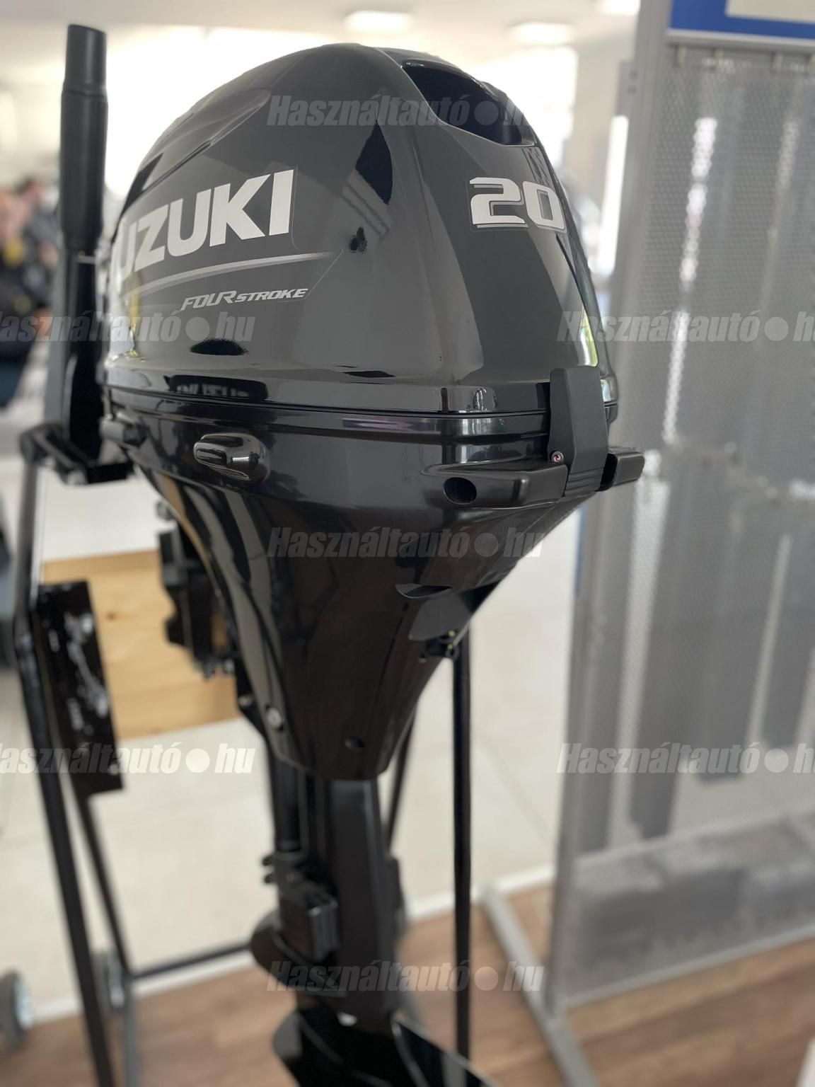 SUZUKI 2025 - 1