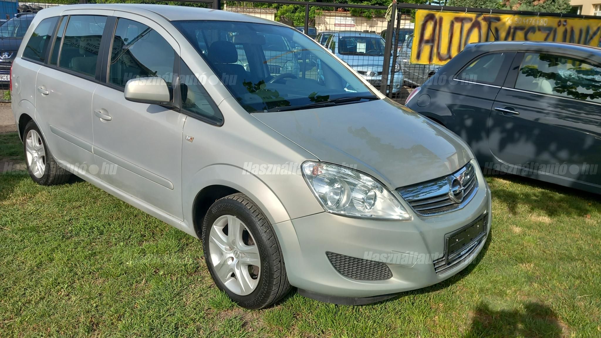 OPEL ZAFIRA B 2010/12 - 1