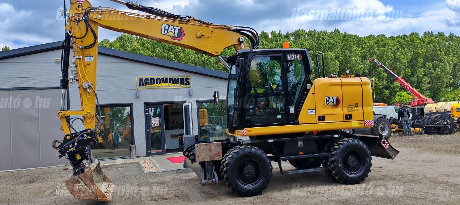 CATERPILLAR 2022/3 - 1