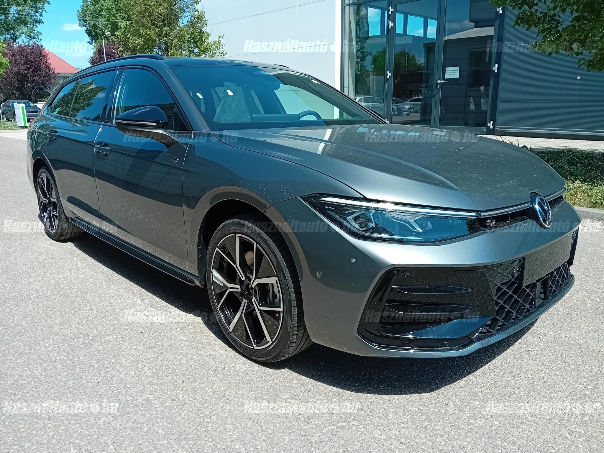 VOLKSWAGEN PASSAT 2025/6 - 1