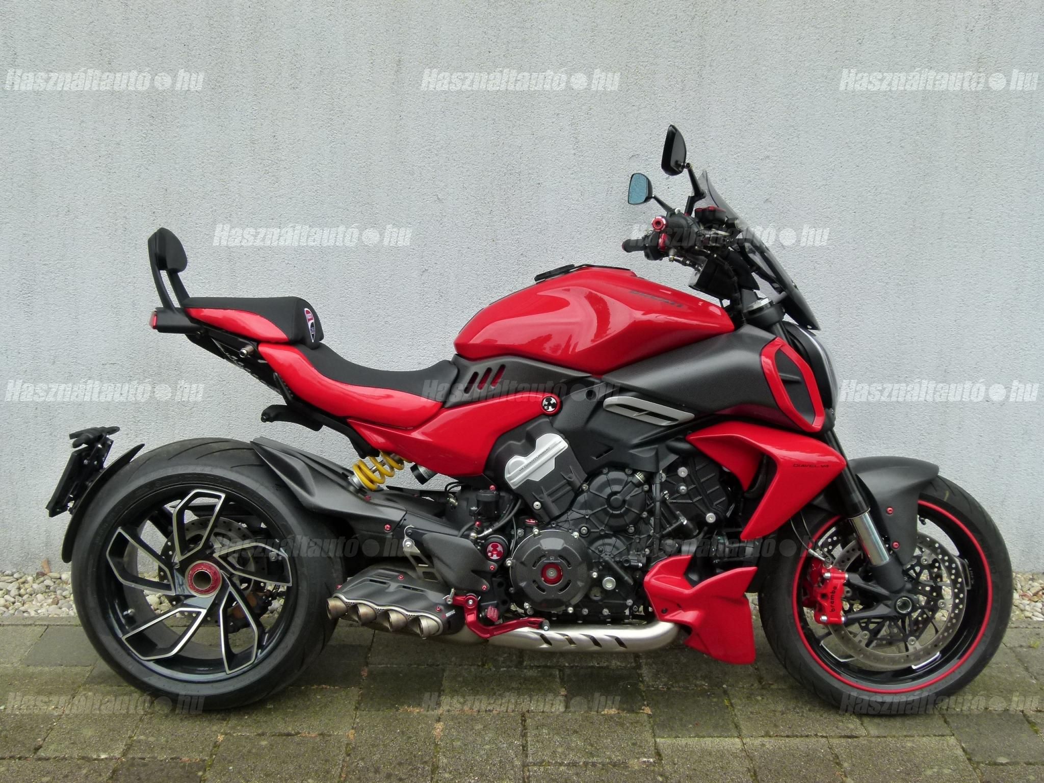 DUCATI DIAVEL 2024/8 - 1