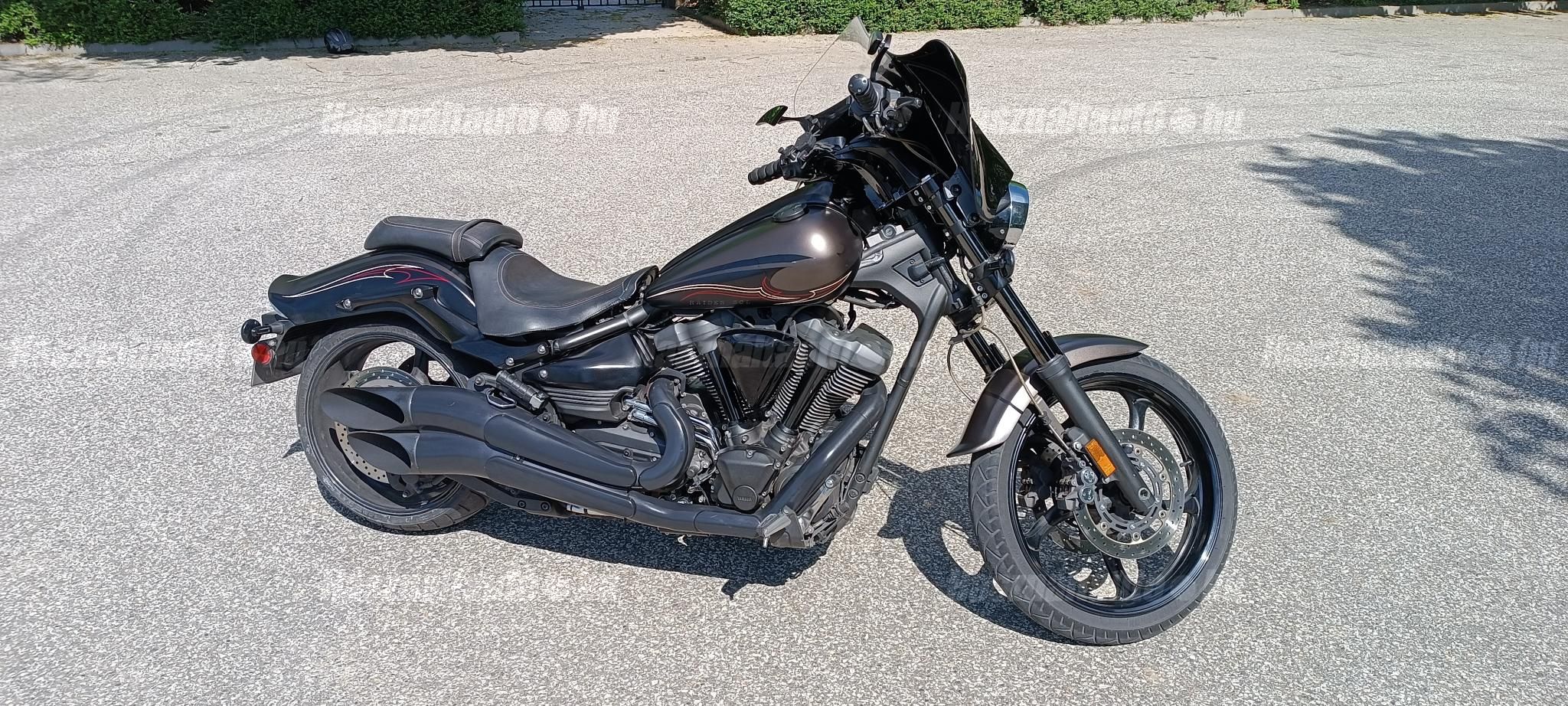 Eladó YAMAHA XV 1900 845 cm³ (2014) Motorkerékpár