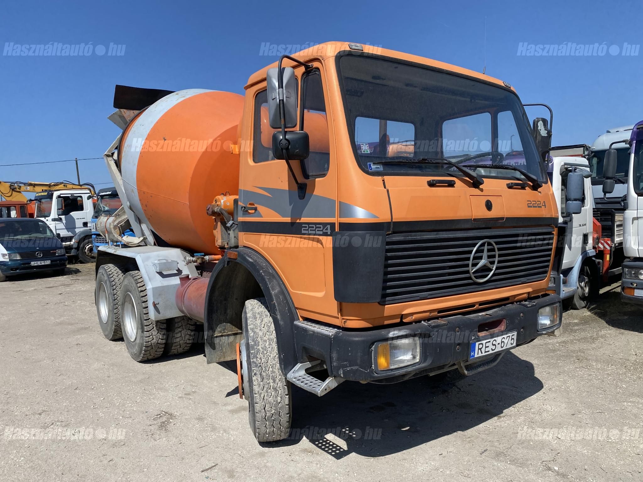 MERCEDES-BENZ 1981 - 1