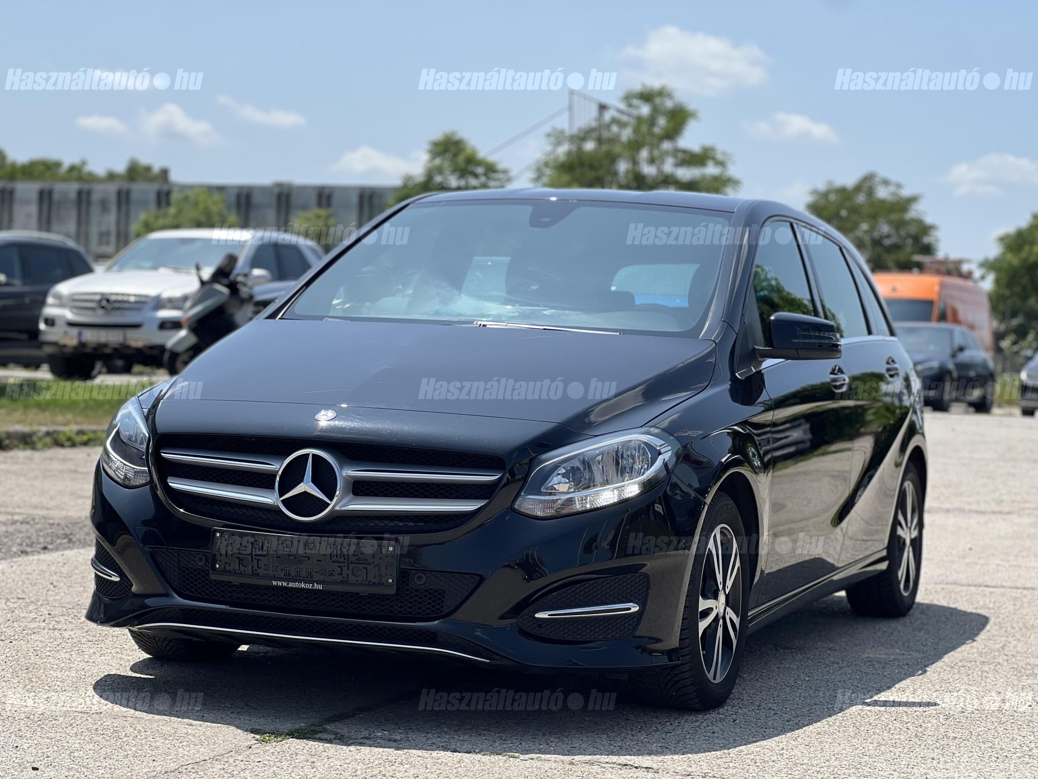MERCEDES-BENZ B 180 2015/8 - 1