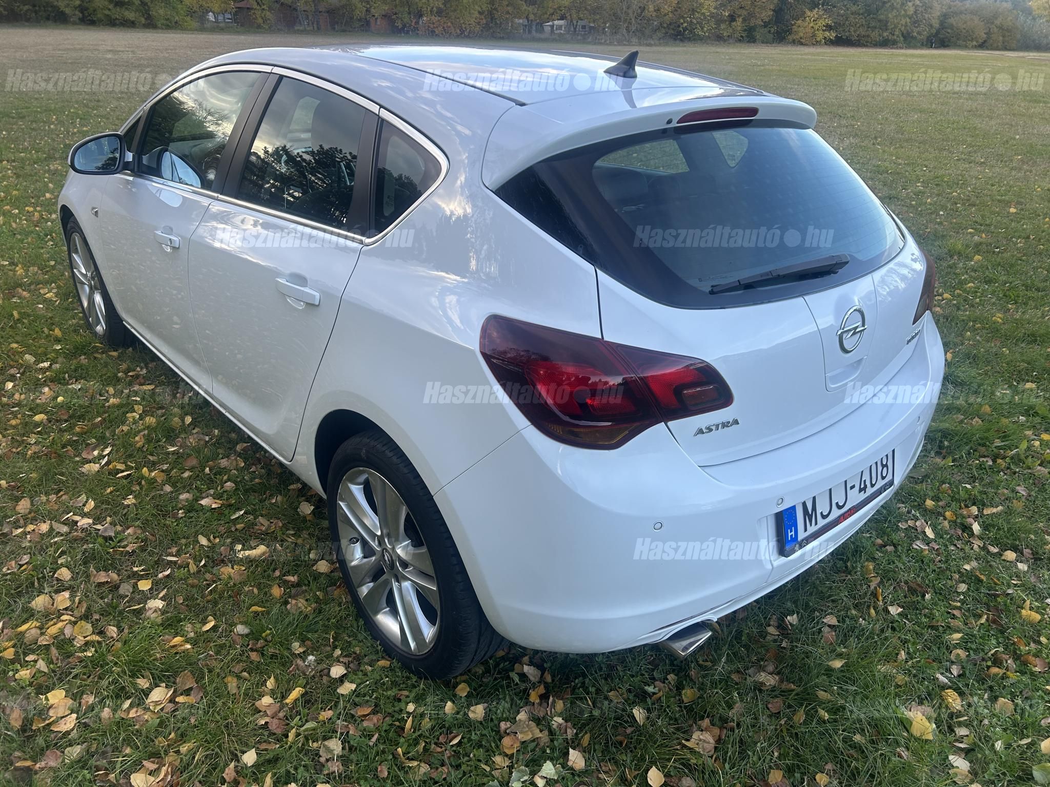 OPEL ASTRA J 2012/4 - 1