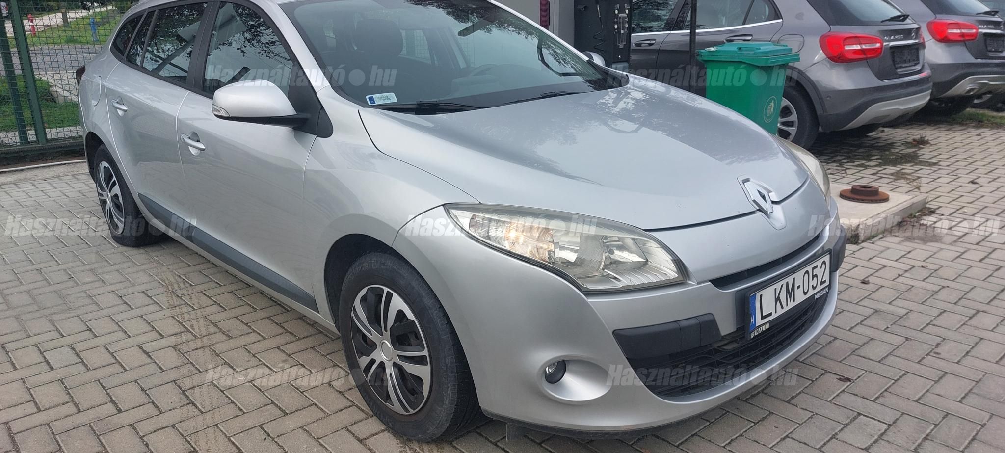 RENAULT MEGANE 2010/2 - 1