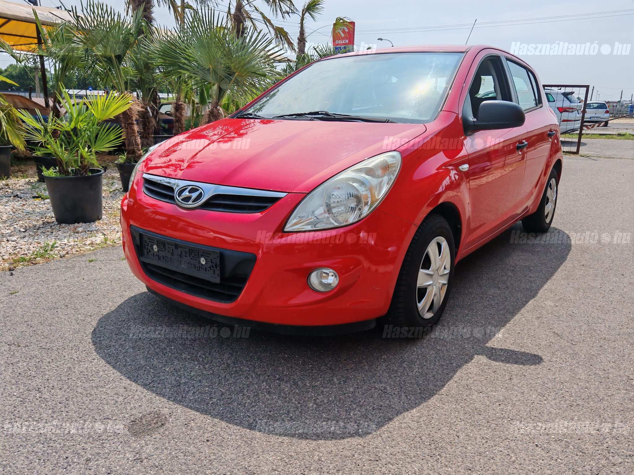 HYUNDAI I20 2010/12 - 1