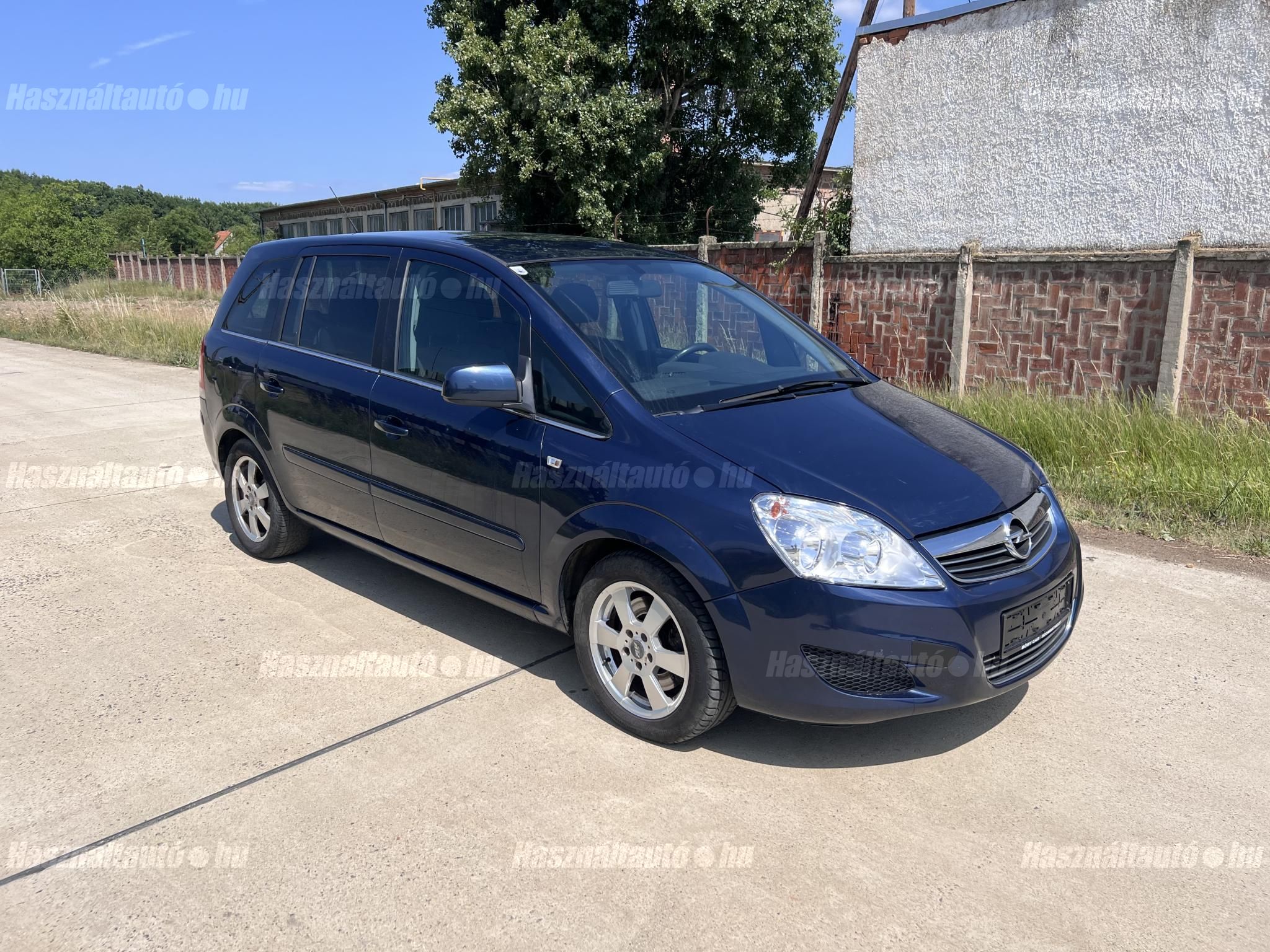 OPEL ZAFIRA B 2012/4 - 1